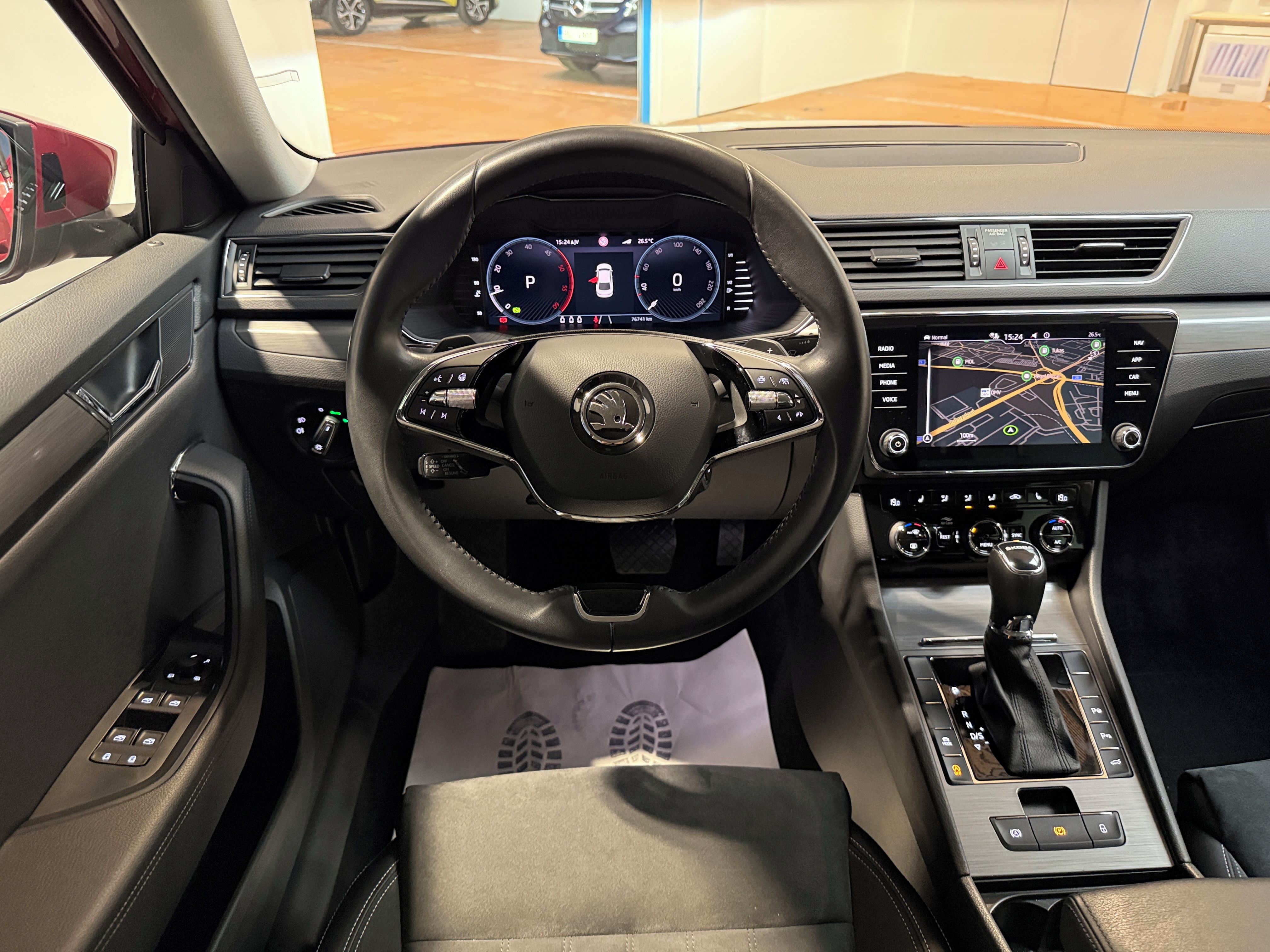 Škoda Superb, 2.0 TDI 110kW Style DSG - fotka 6