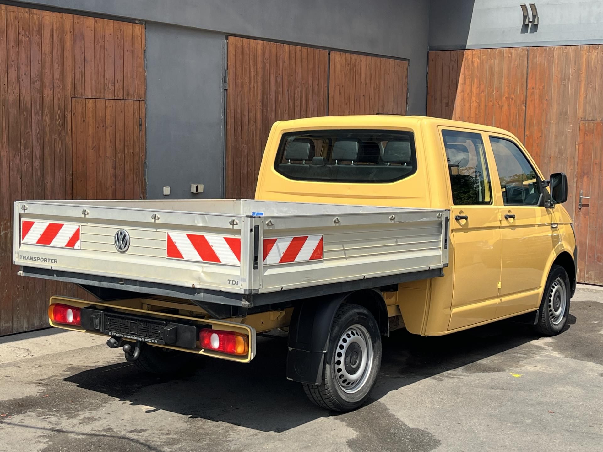 Volkswagen Transporter, 2.0TDi DOKA 6míst - DPH - fotka 5