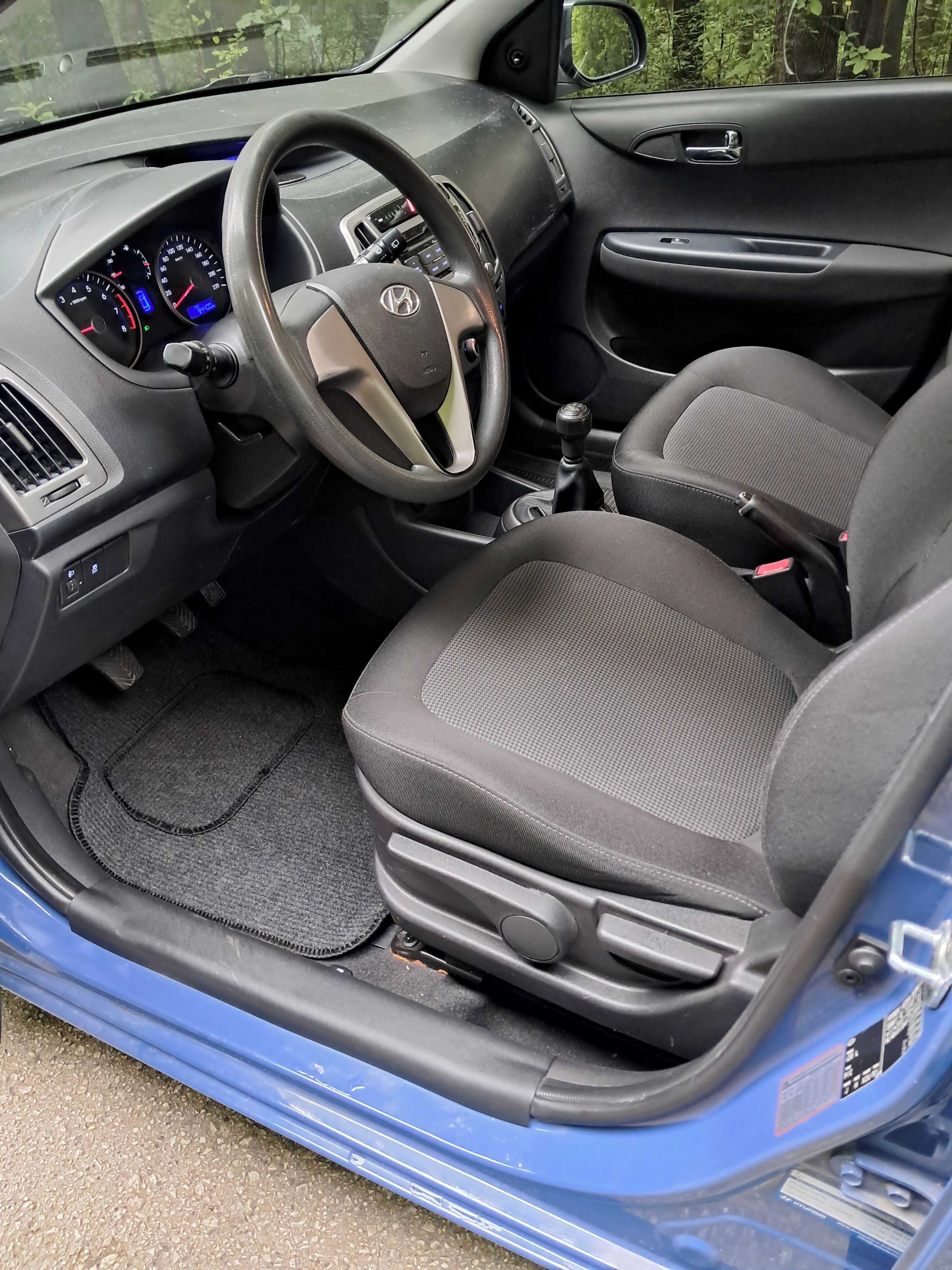 Hyundai i20, 1.2 benzin - fotka 5