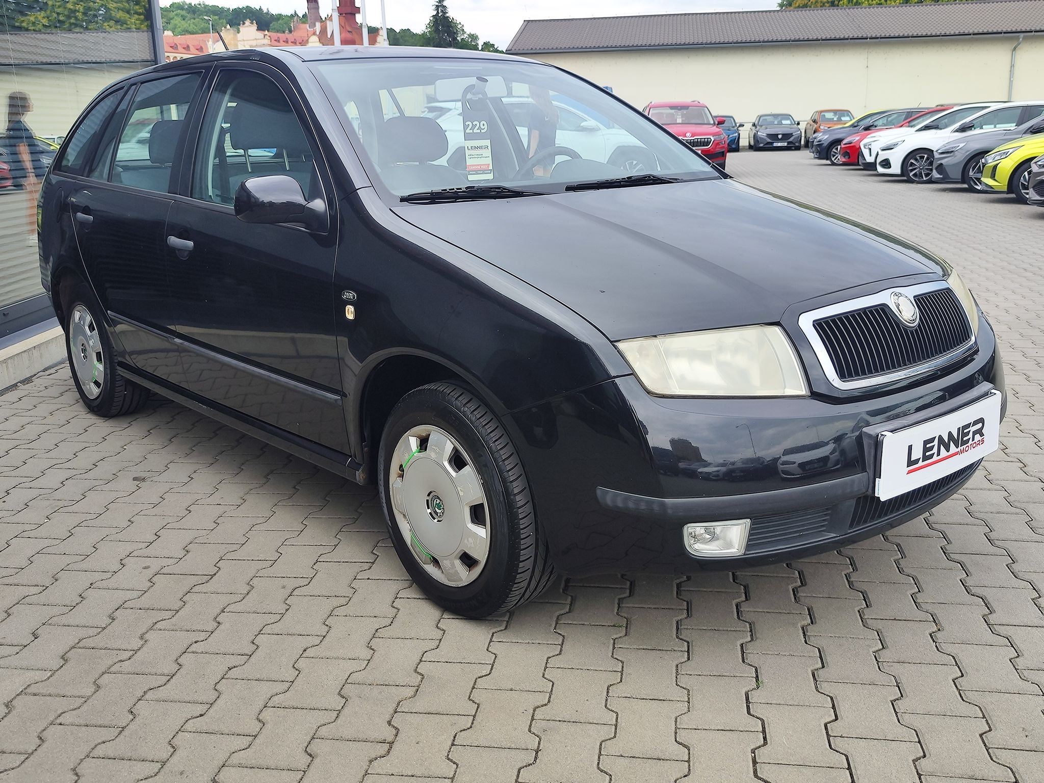 Škoda Fabia, 1.4i 16V/55kW Comfort - fotka 3
