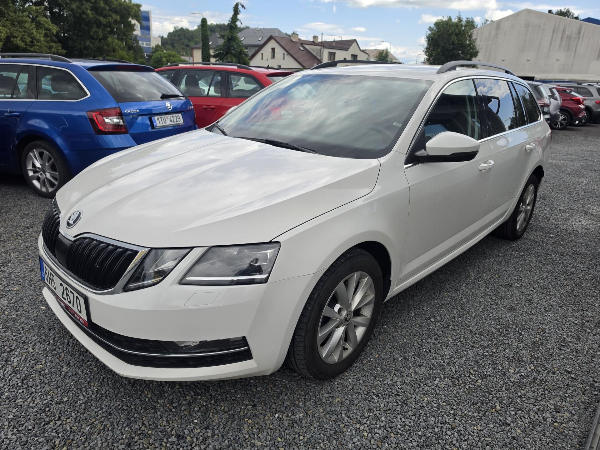 Škoda Octavia, 2.0 TDI DSG 4x4 Led kei - fotka 2