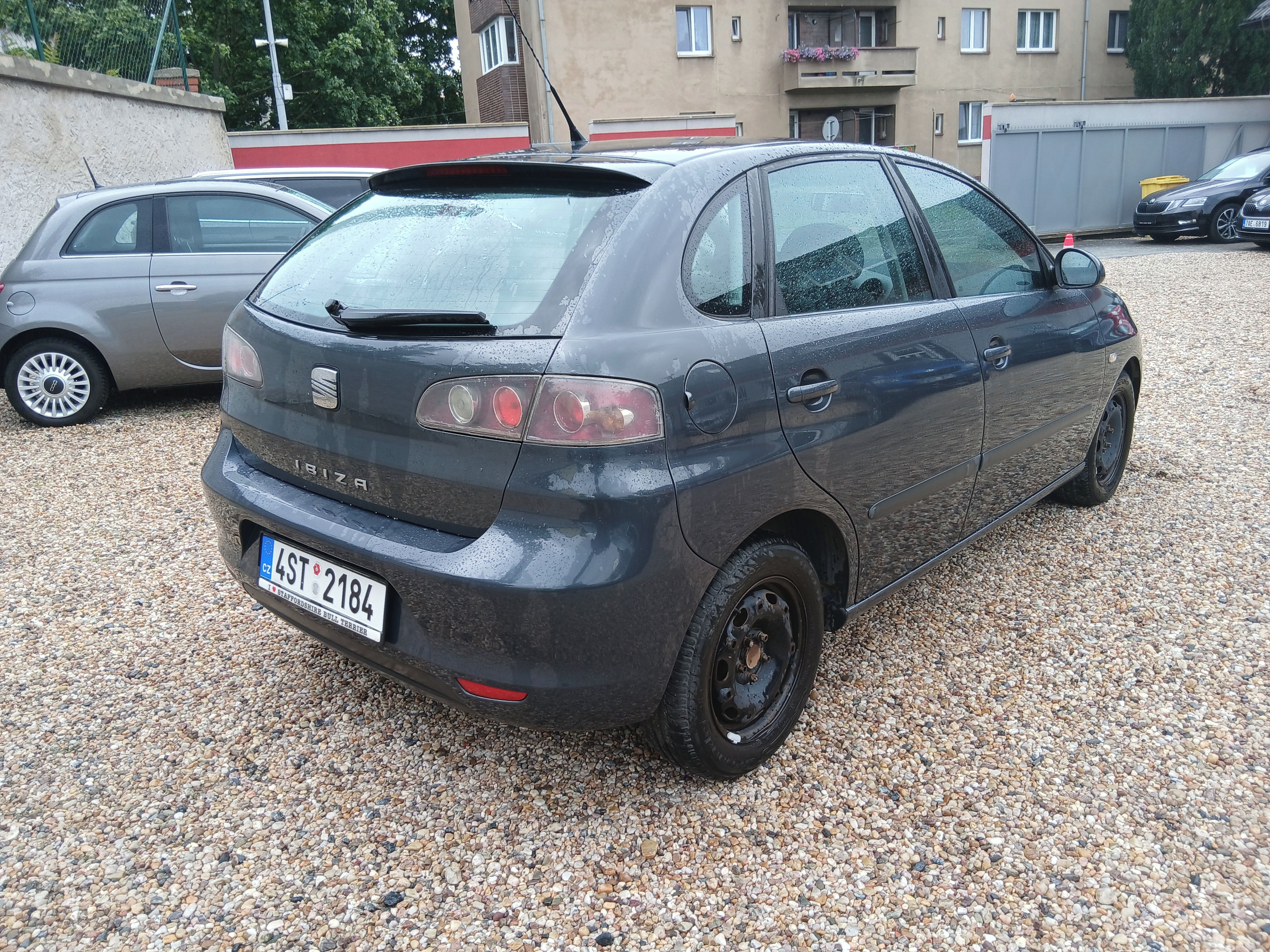 Seat Ibiza, 1.2i 51KW Klima + Zimní kola - fotka 5