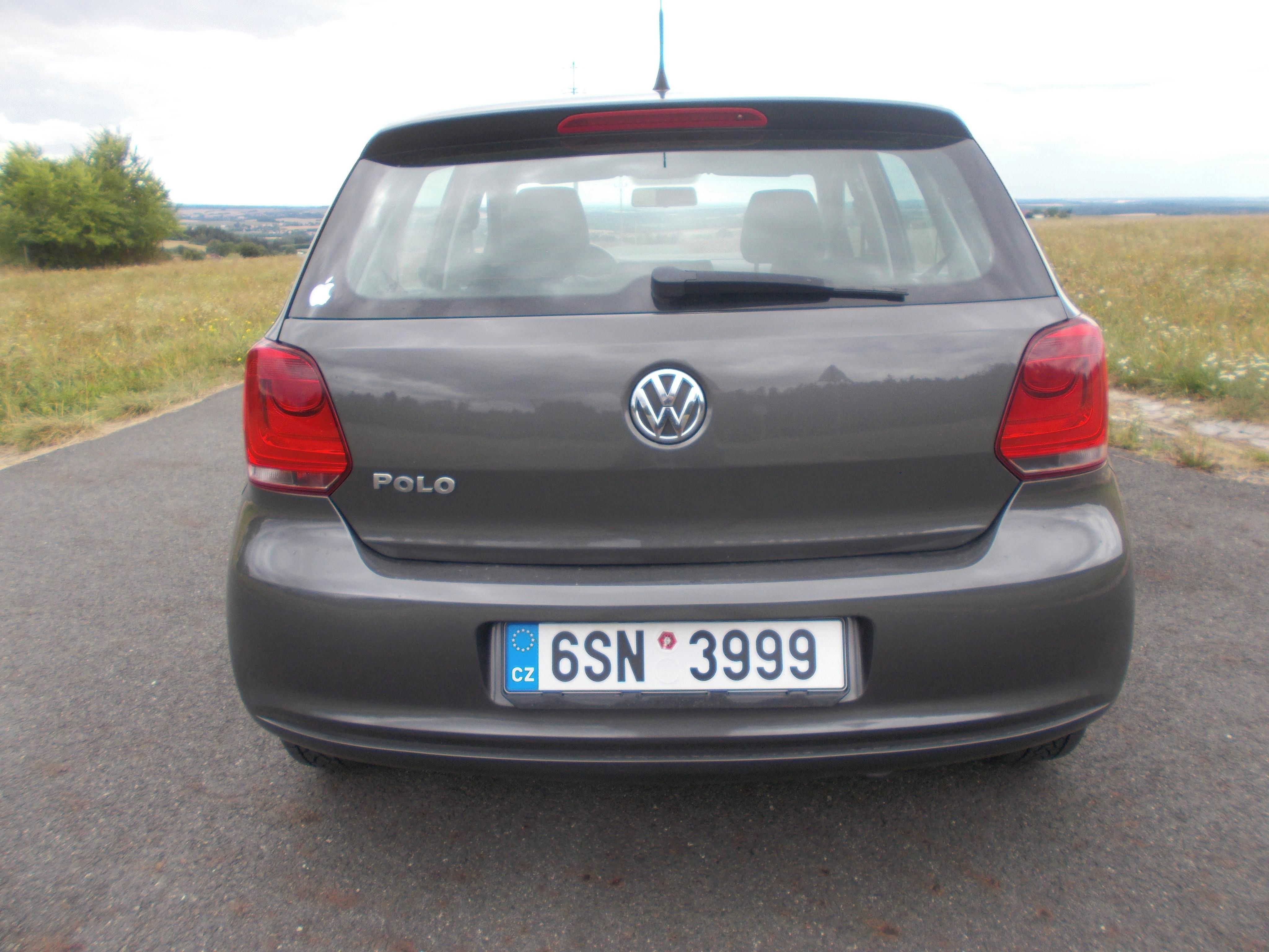 Volkswagen Polo, 1,2 klimatronic ,velmi zachov. - fotka 4