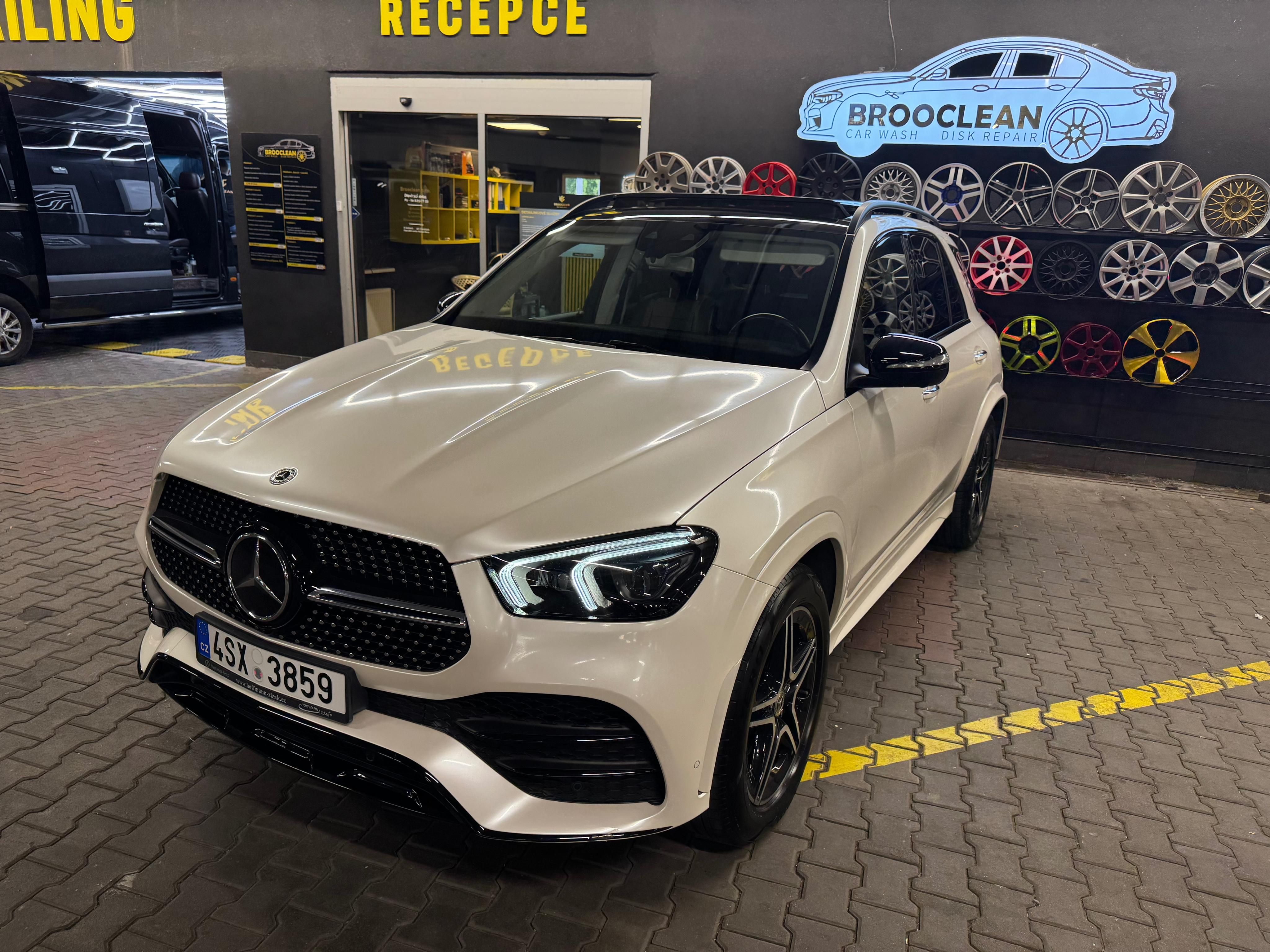 Mercedes-Benz GLE, 350d 4Matic AMG Airmatic ČR - fotka 3
