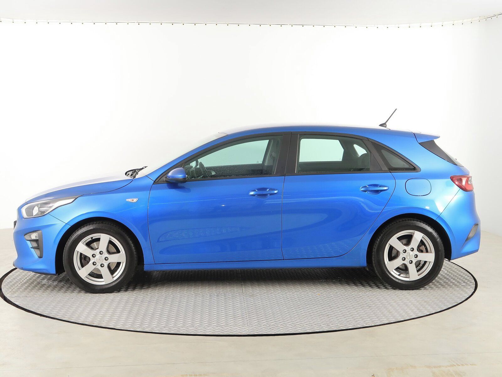 Kia Cee´d, 1.0 T-GDI, Silver, Serv.kniha - fotka 3