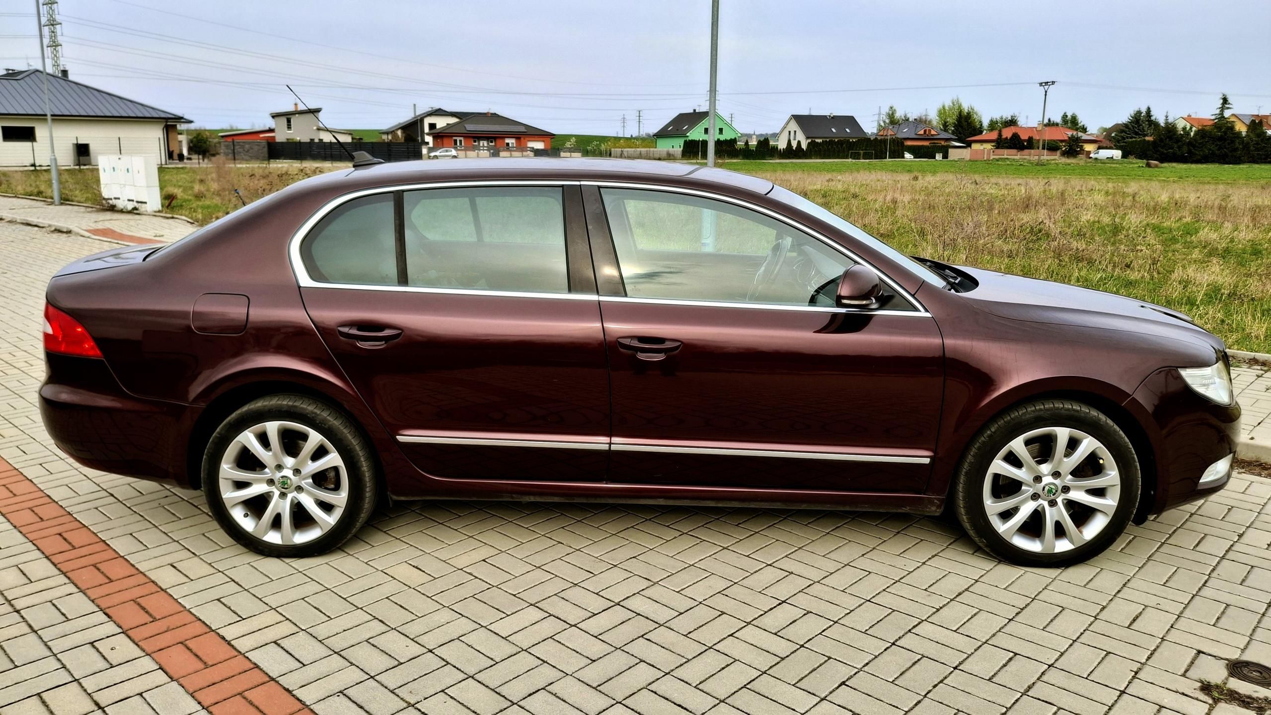 Škoda Superb, 2.0 TDI 125 kw 1. majitel - fotka 6
