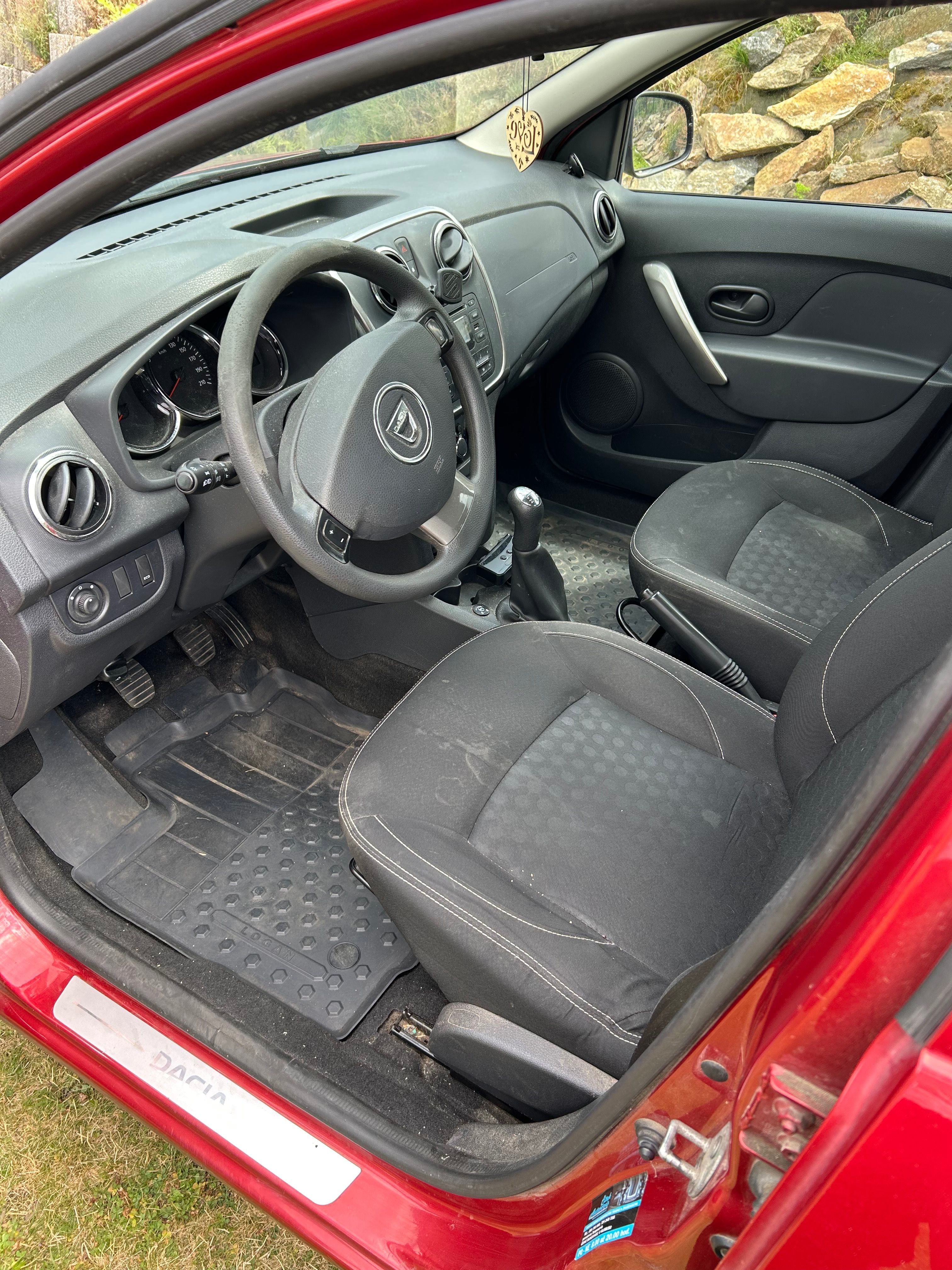 Dacia Logan, Dacia Logan 0,9 Tce, 66 kW - fotka 6