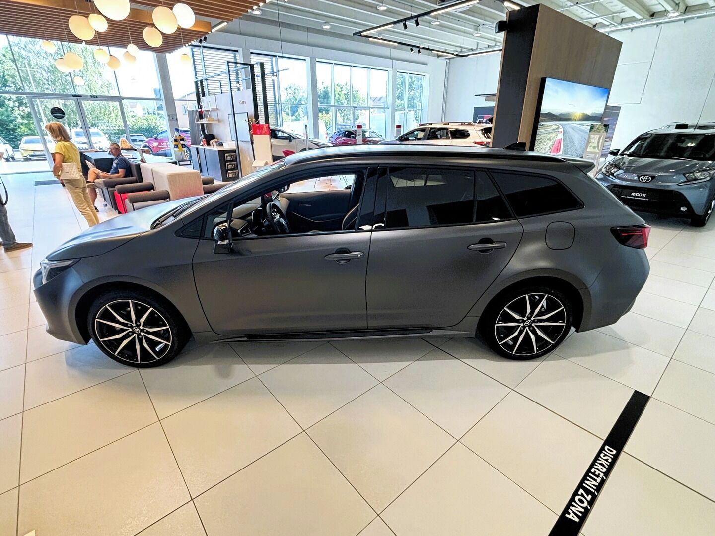 Toyota Corolla, 2,0 TS GR Sport - fotka 4