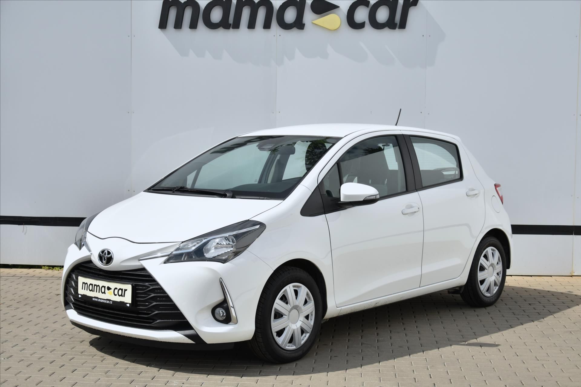 Toyota Yaris, 1.5 VVT-i 82kW SERVISNÍ KN.ČR - fotka 3