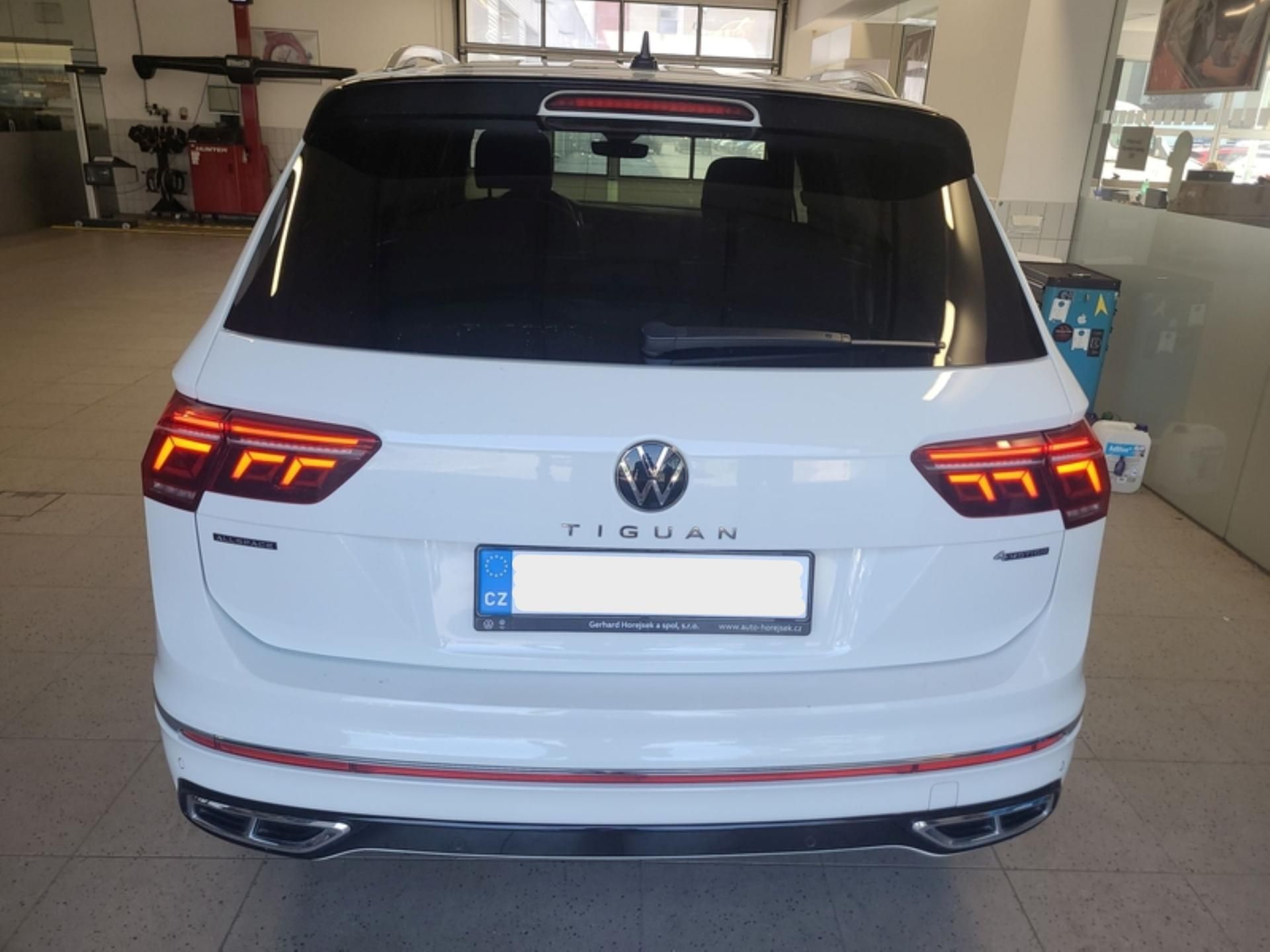 Volkswagen Tiguan Allspace, 2,0 TDi/110kW 4x4 DSG R-Line - fotka 5