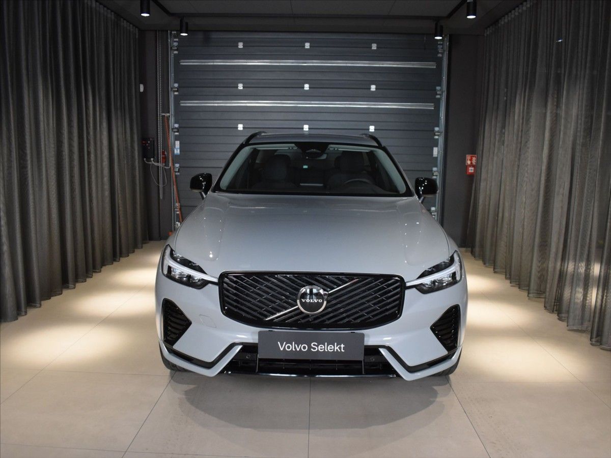 Volvo XC60, 2,0 B5 AWD PLUS BLIS,Bezklíč - fotka 6