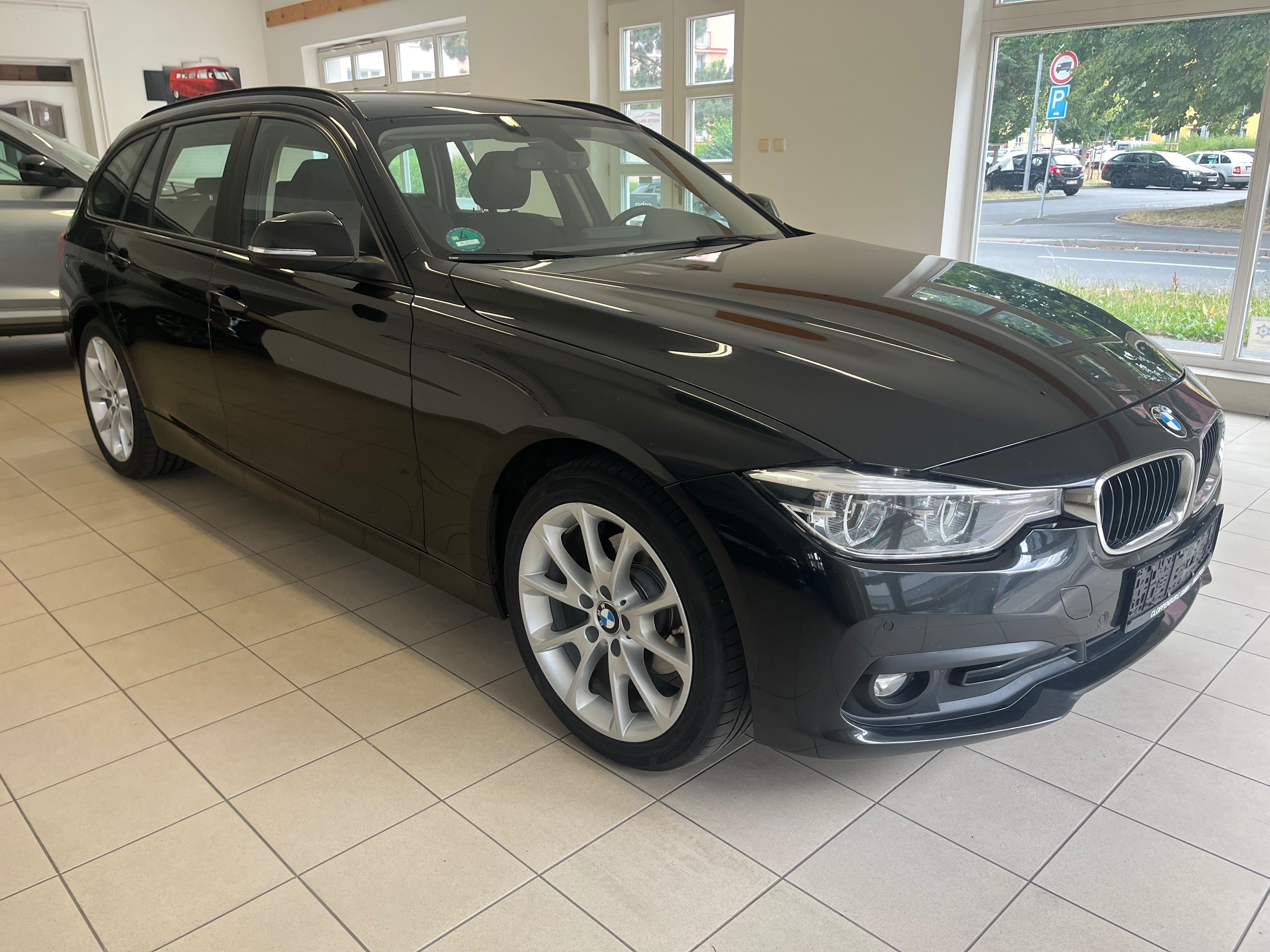 BMW Řada 3, 320d xDrive 140kw Lci - fotka 3