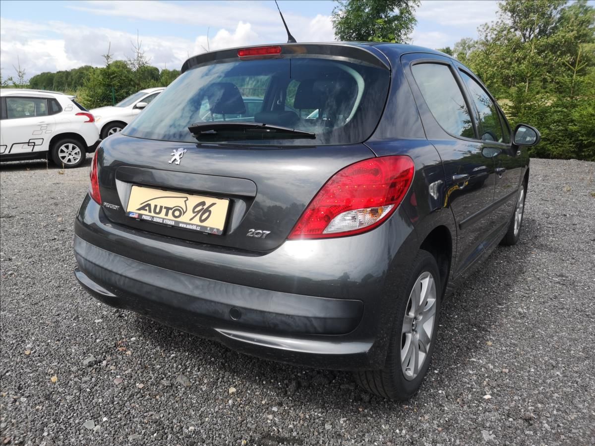 Peugeot 207, 1,4 8V  ENVY - fotka 2