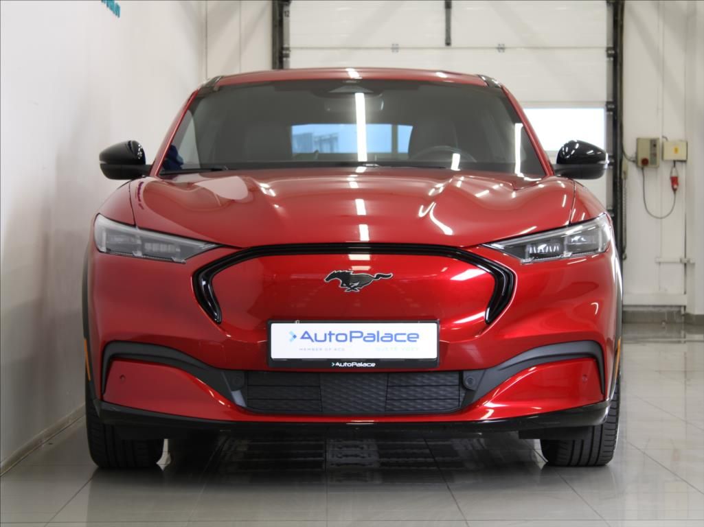 Ford Mustang Mach-E, 98kWh Premium 273kW 1.maj. - fotka 2