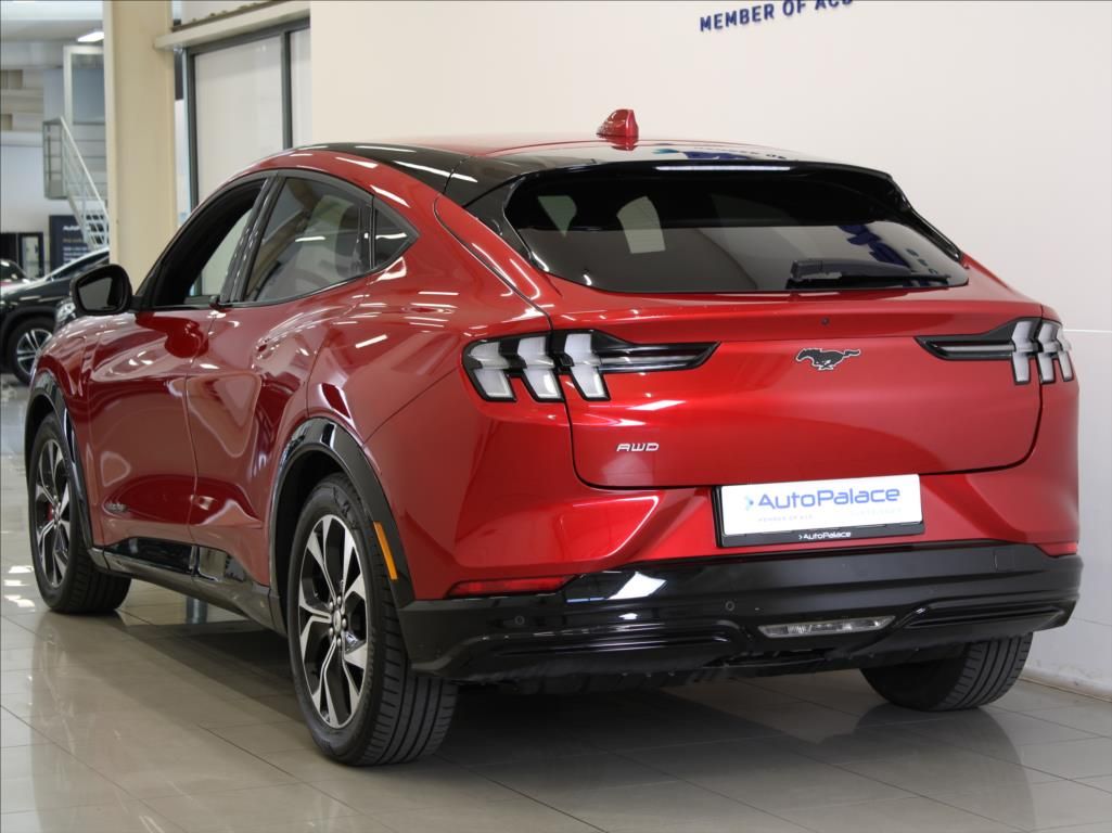 Ford Mustang Mach-E, 98kWh Premium 273kW 1.maj. - fotka 3