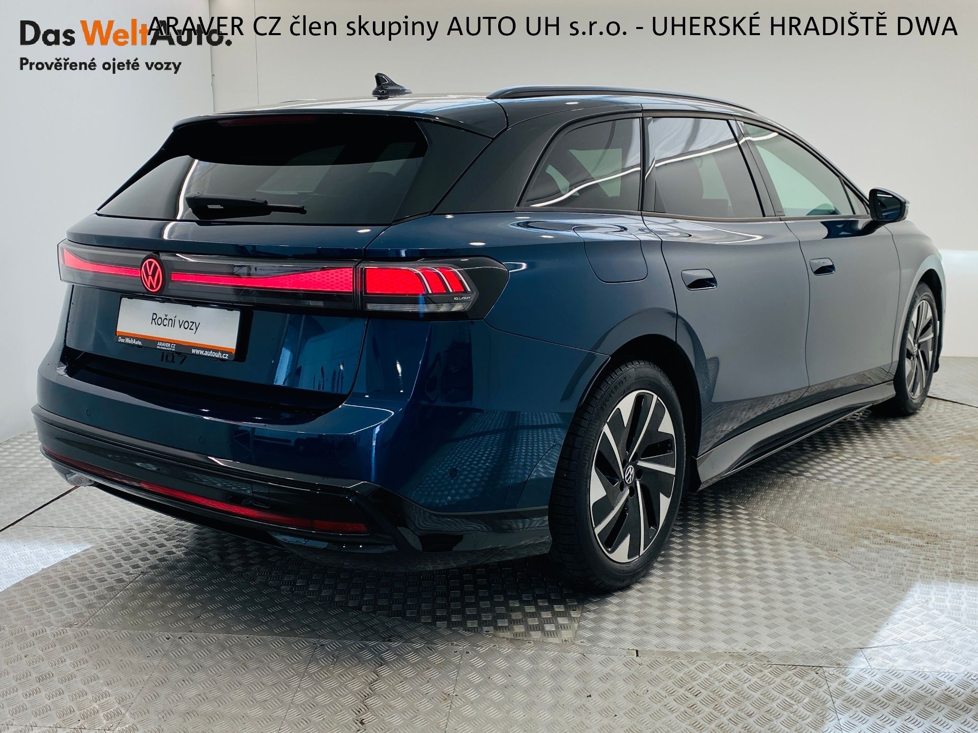 Volkswagen ID.7 Tourer, 210 kW 77 kWh Pro - fotka 2