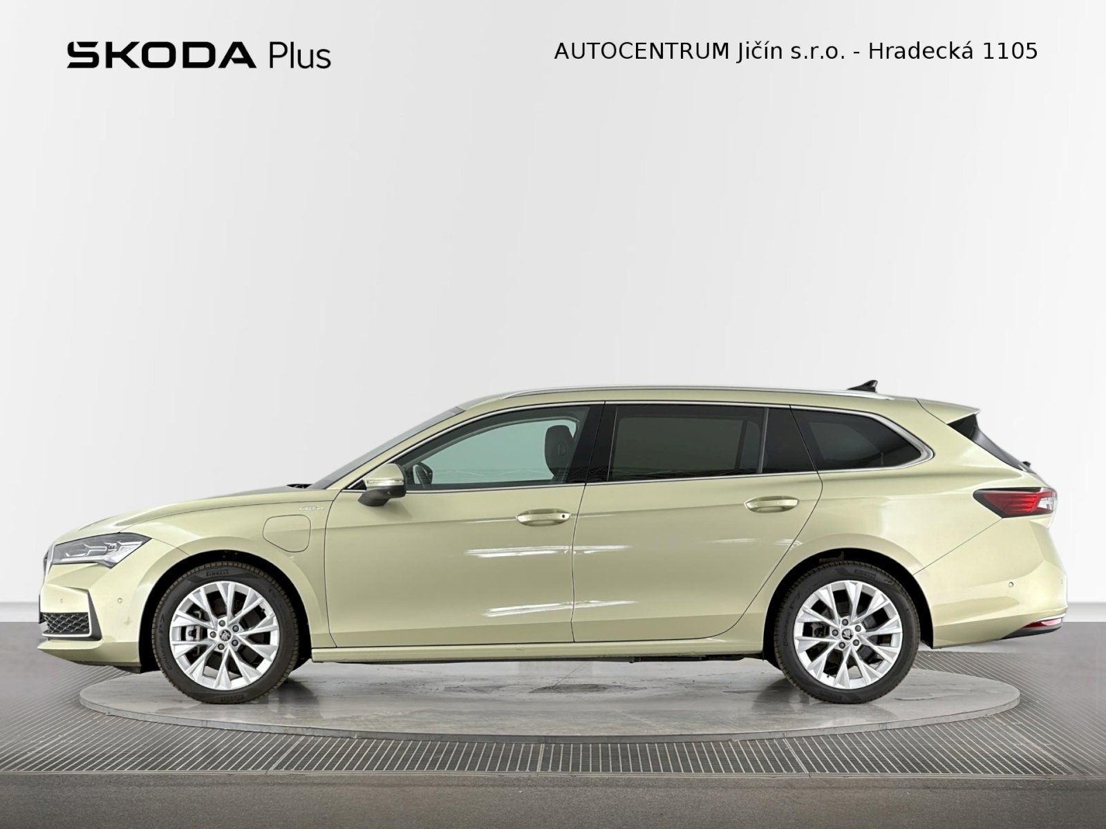 Škoda Superb, Combi iV DSG 1.5TSI 150kW L&K - fotka 3
