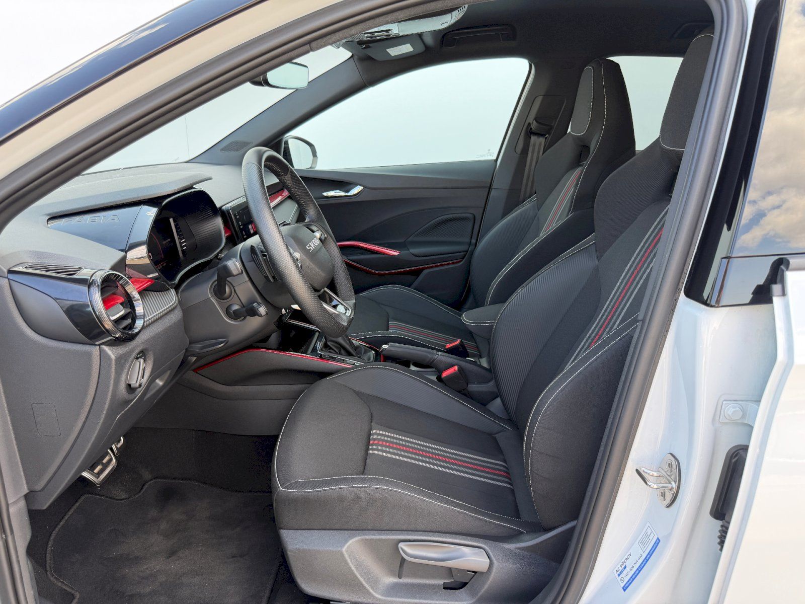 Škoda Fabia, 1.0TSI 85kW DSG Monte Carlo - fotka 5