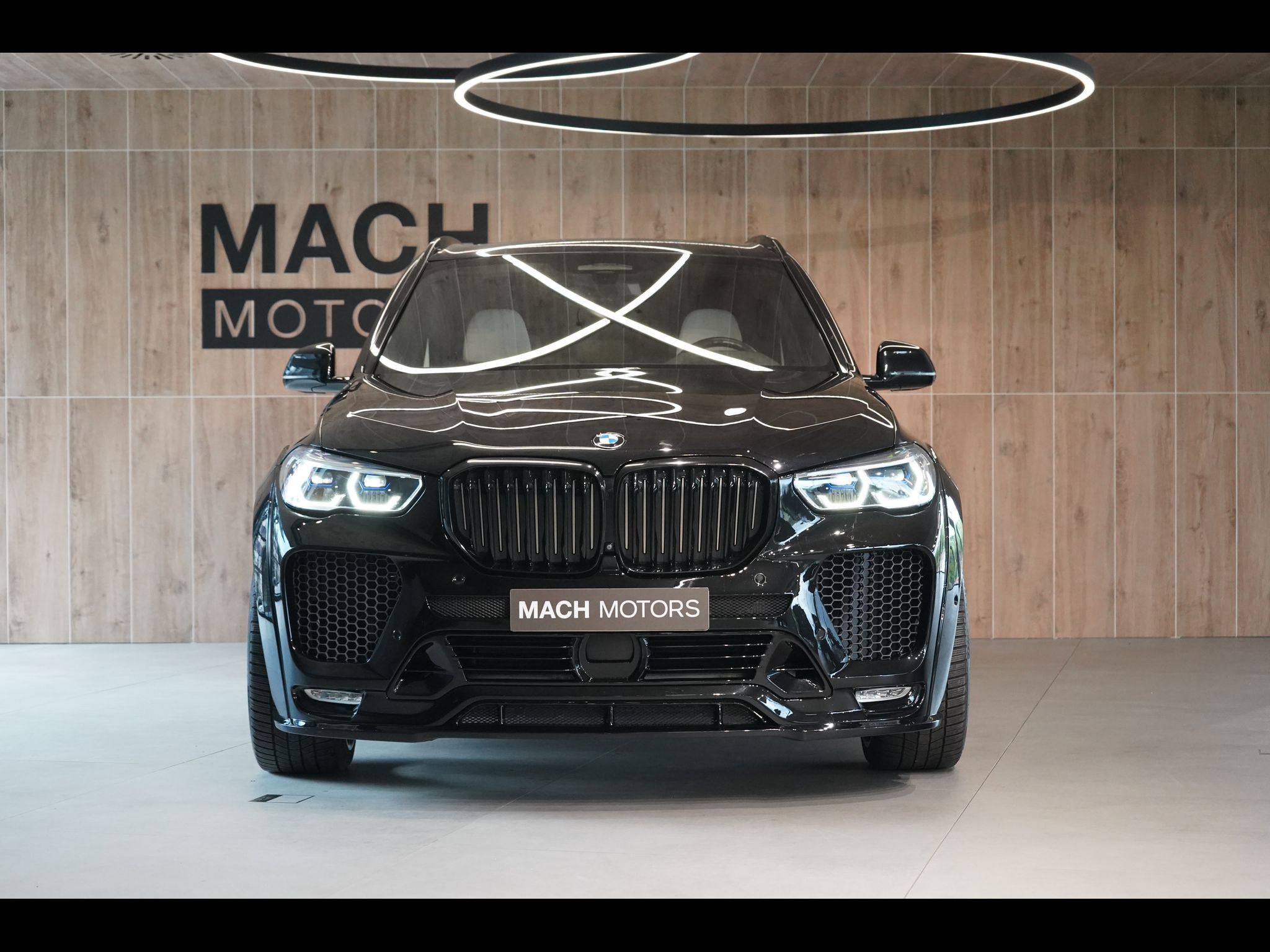 BMW X5, M50d xDrive, Renegade Widebody - fotka 3