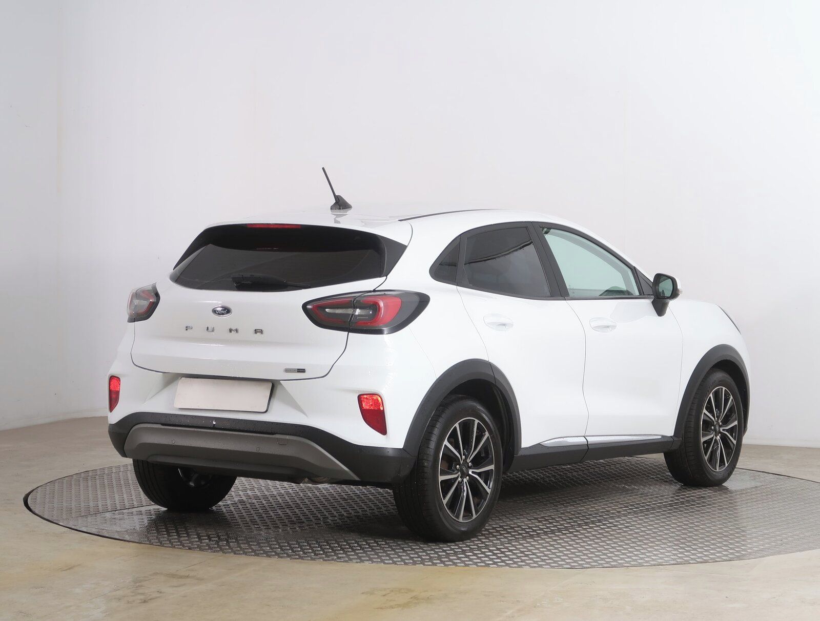 Ford Puma, 1.0 EcoBoost mHEV - fotka 5