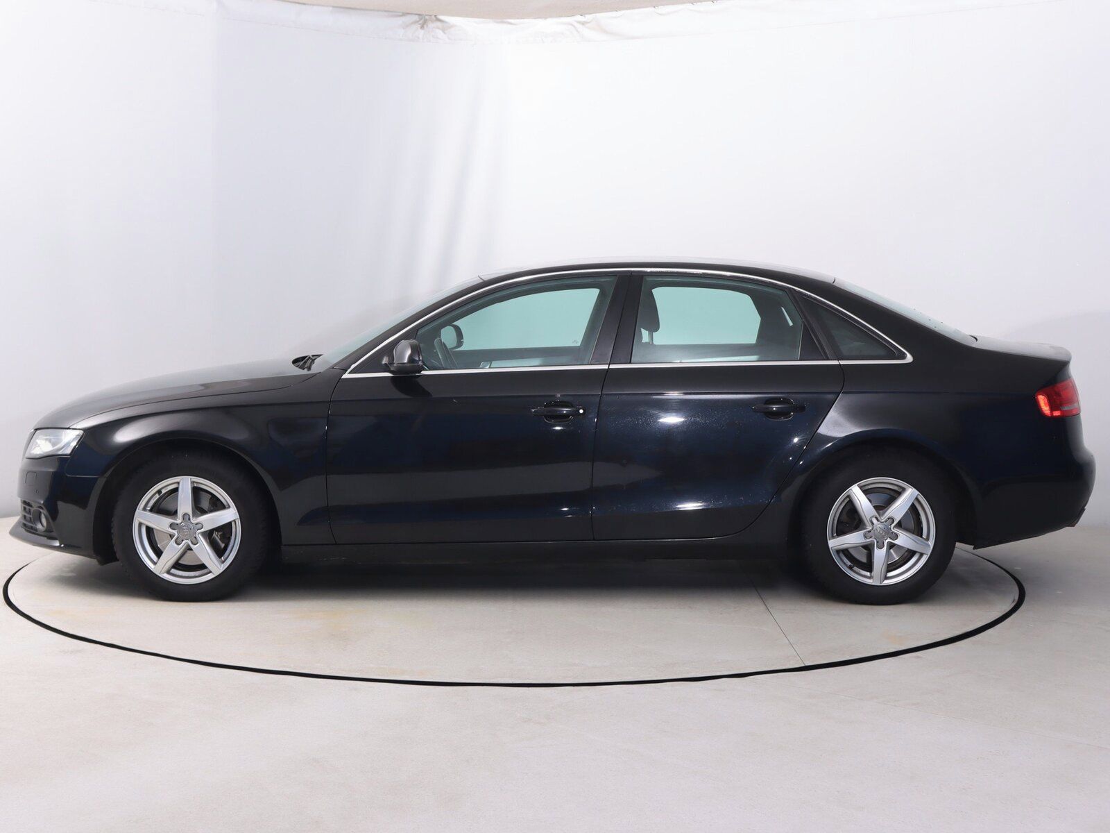 Audi A4, 2.0 TDI, 4X4, Serv.kniha - fotka 3