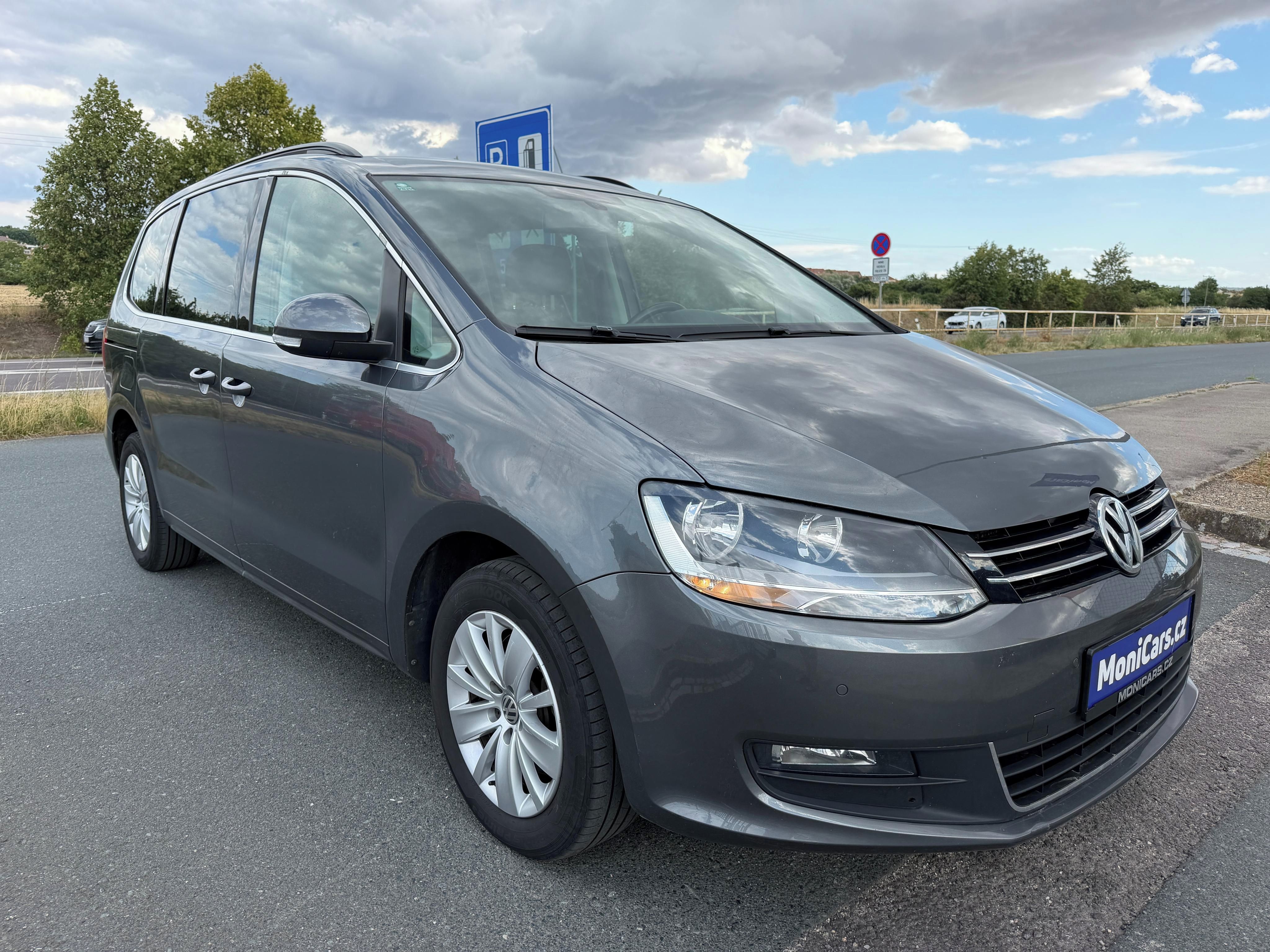 Volkswagen Sharan, 2.0 TDi 103kW 7MÍST, TAŽNÉ - fotka 3