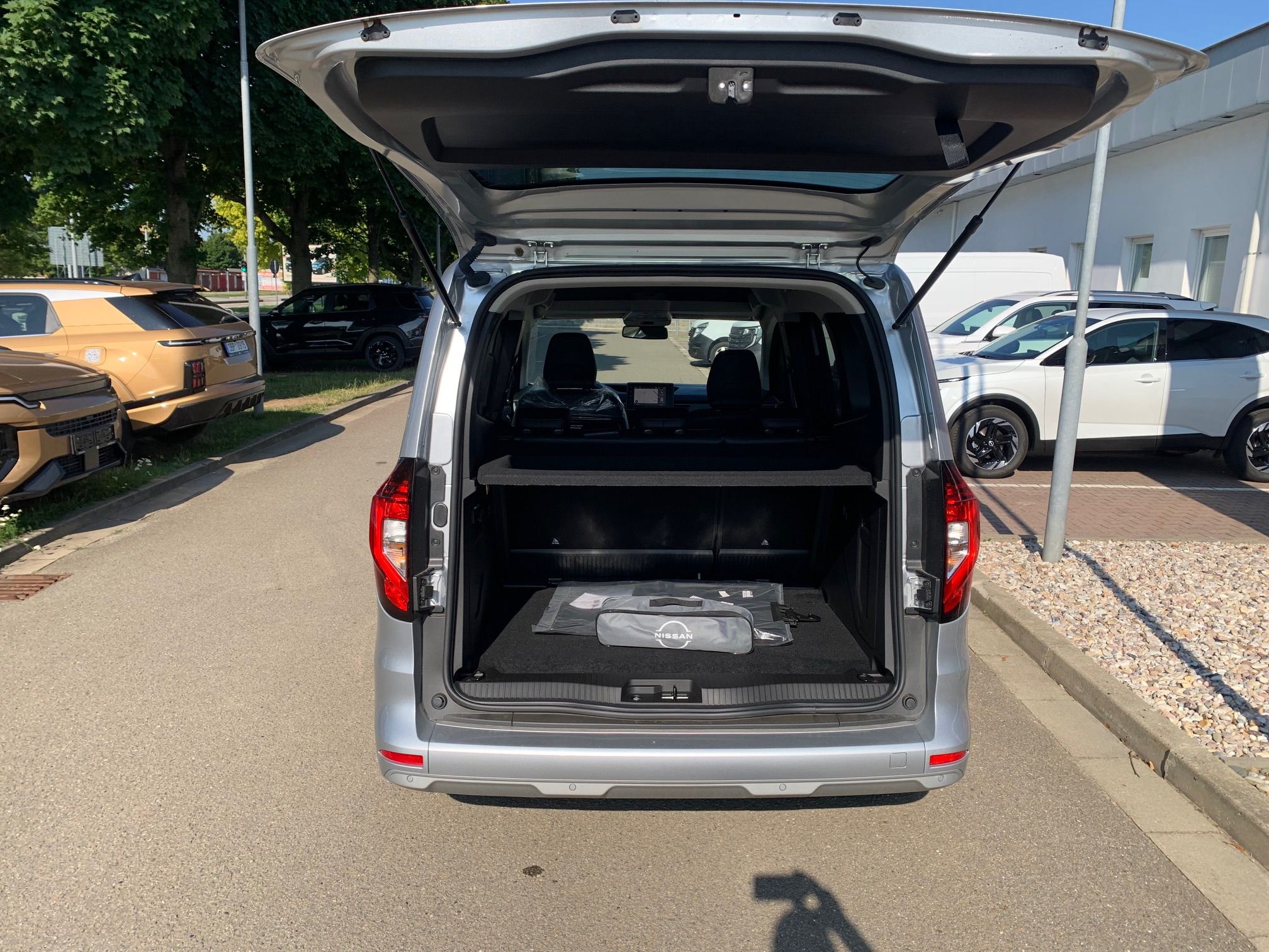 Nissan Townstar, COMBI 1.3 DIG-T 130 6MT TEKNA - fotka 6