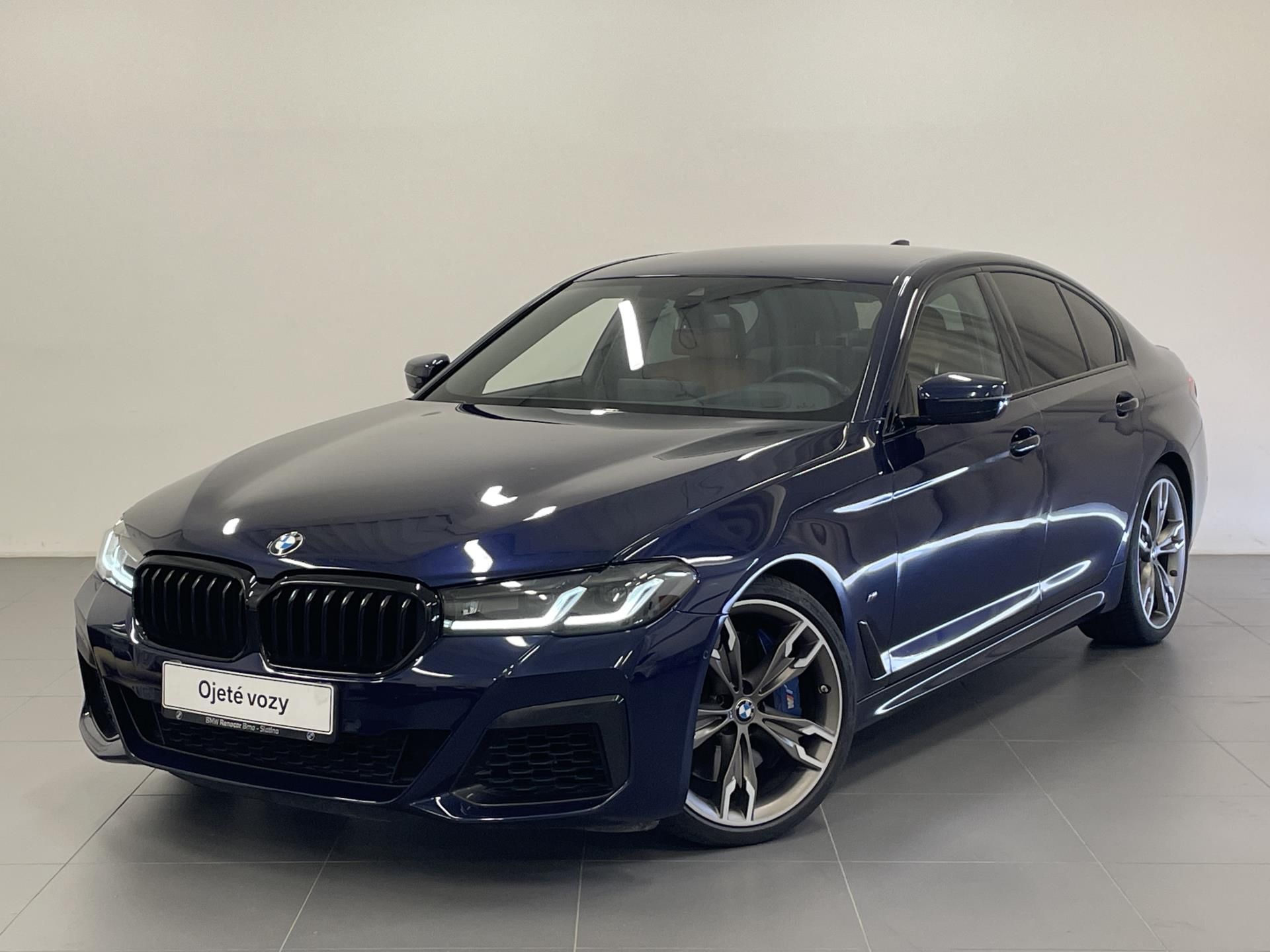 BMW Řada 5, M550i xDrive Sedan