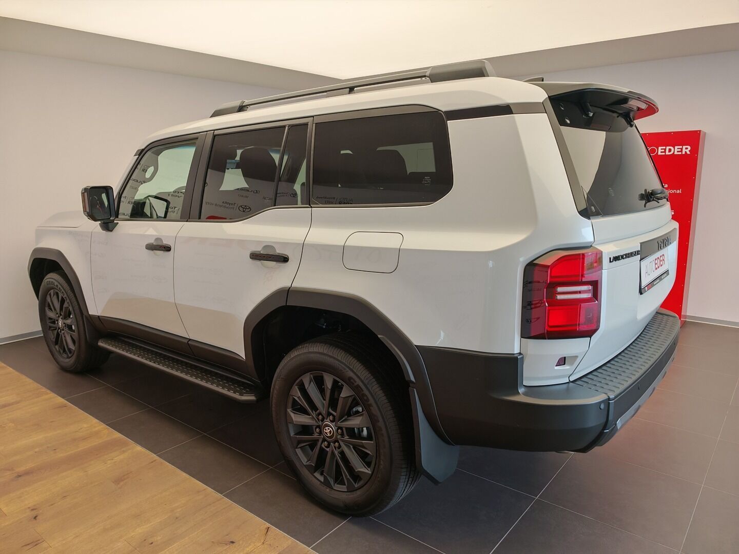 Toyota Land Cruiser, 2.8 D-4D 204 k Executive AT - fotka 6