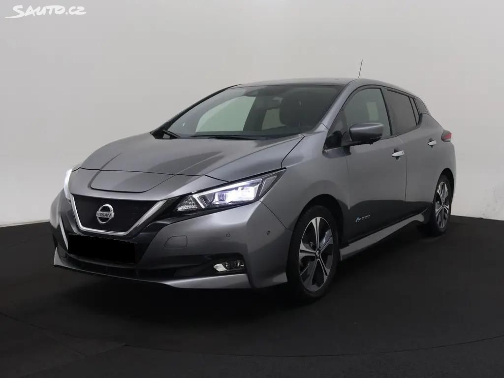 Nissan LEAF, 110kW 40kWh Tekna LED 1Maj DPH