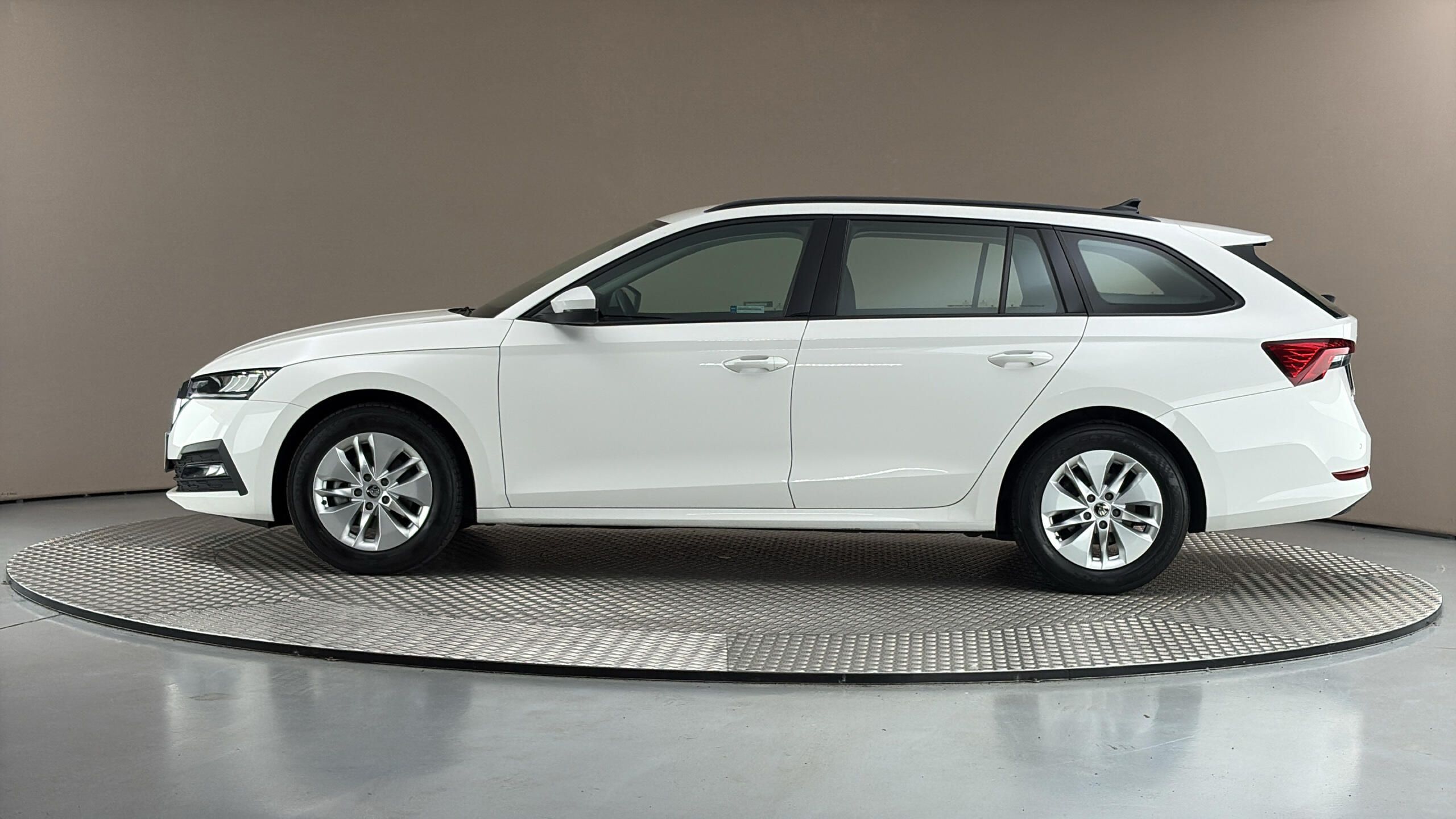 Škoda Octavia, 1.5 TSI Ambition Combi - fotka 4