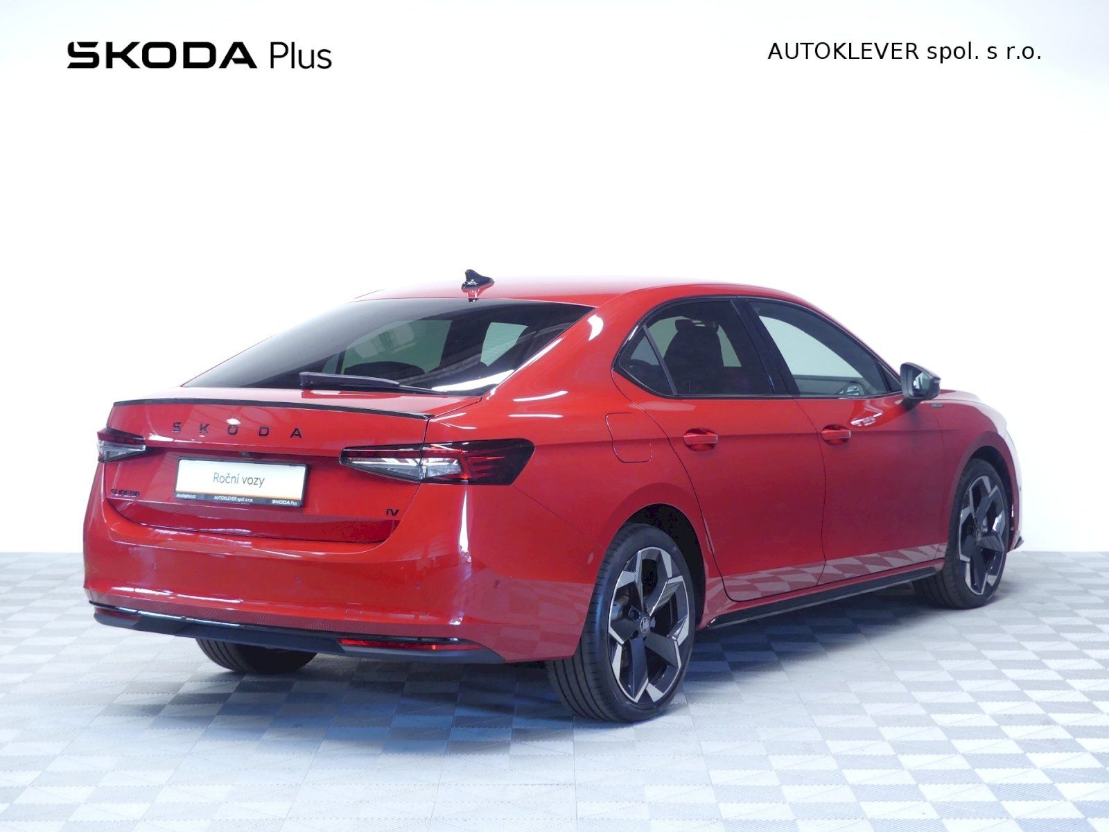Škoda Superb, SportLine PHEV DSG 1.5TSI 150W - fotka 2
