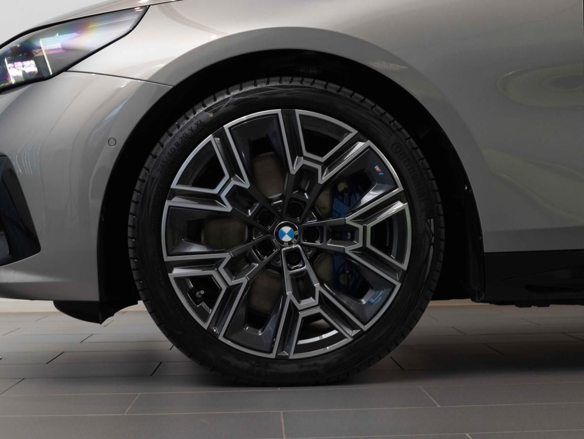 BMW Řada 5, 540d xDrive Touring - fotka 5