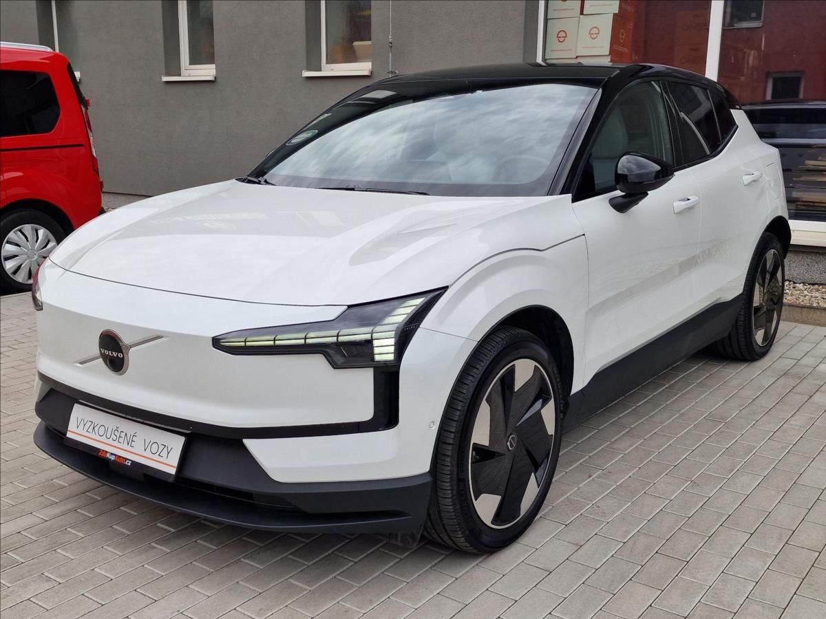 Volvo EX30, AWD Ultra Twin 315kW,ČR,1.Maj - fotka 5