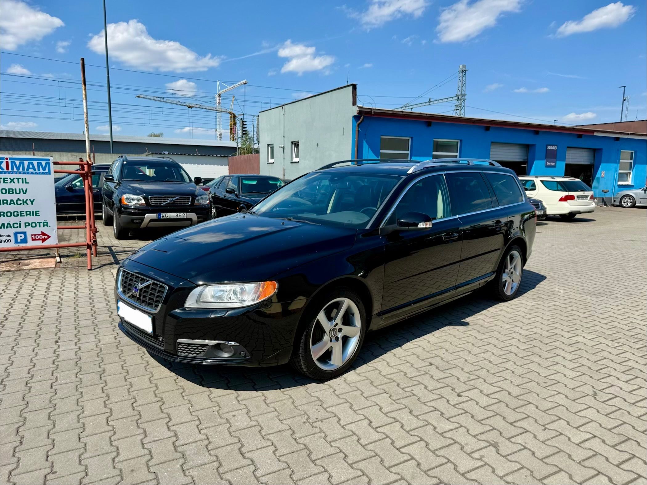 Volvo V70, 2.4 D5 Summum, ventilace, D - fotka 2
