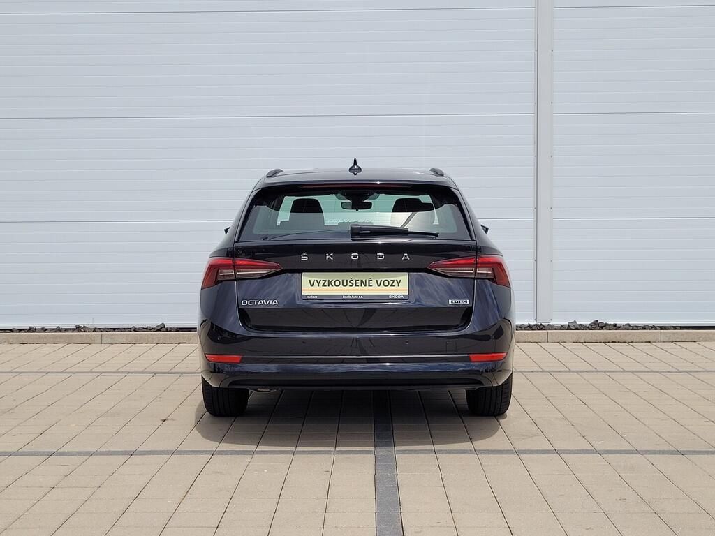 Škoda Octavia, Active Plus 1.5 TSI 110 kW - fotka 6