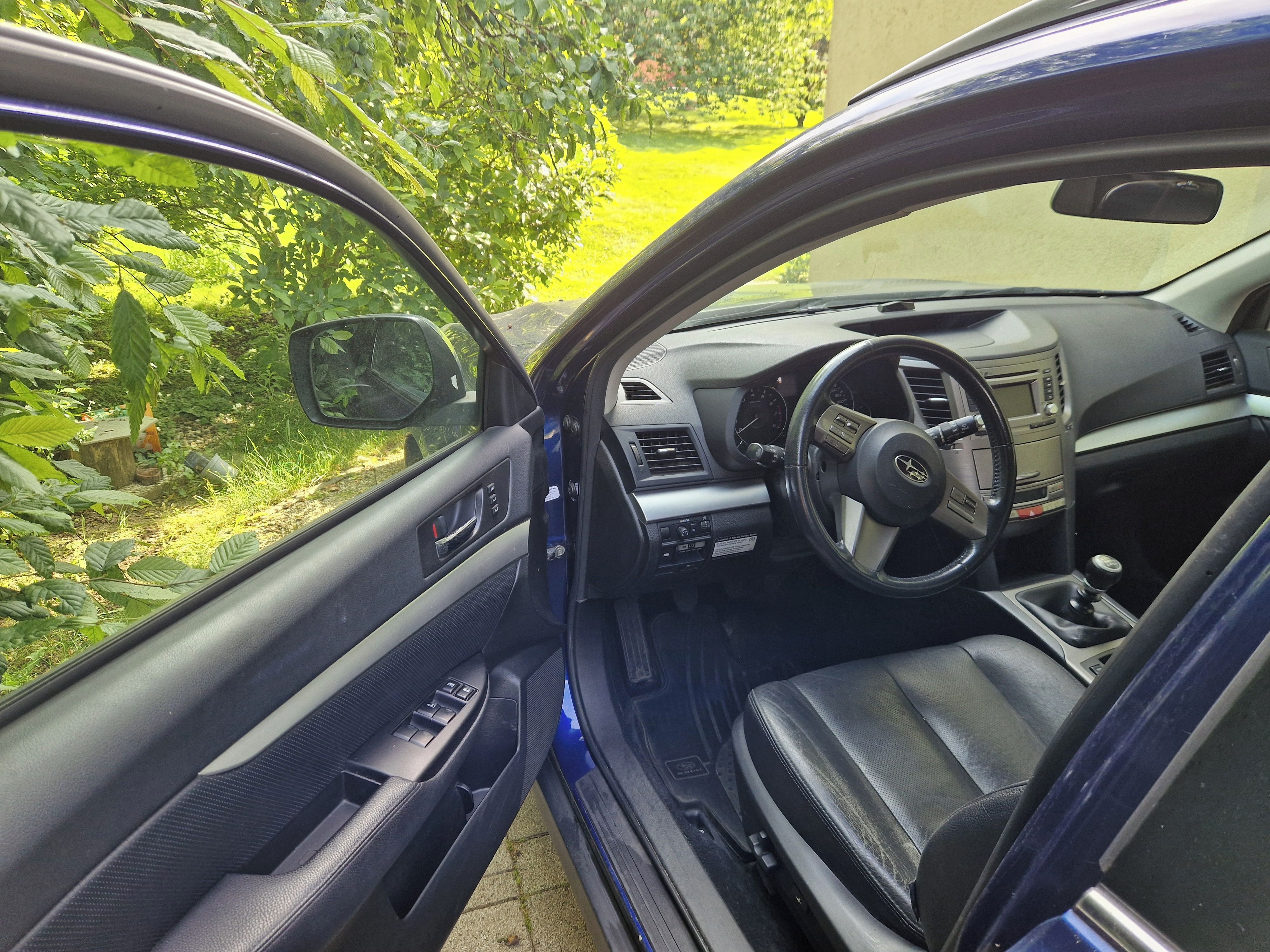 Subaru Outback, 2.5 I symmetrical AWD - fotka 6