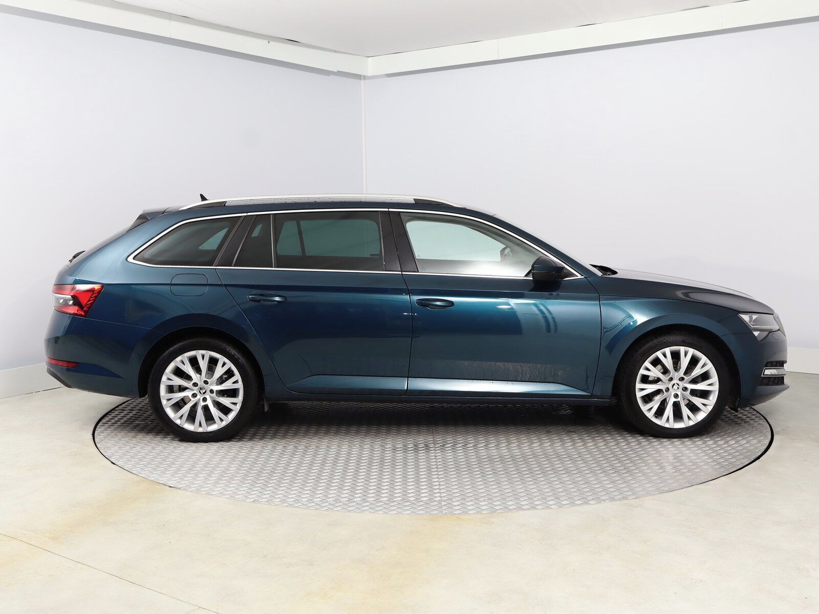 Škoda Superb, 2.0 TDI, Style, Automat - fotka 6