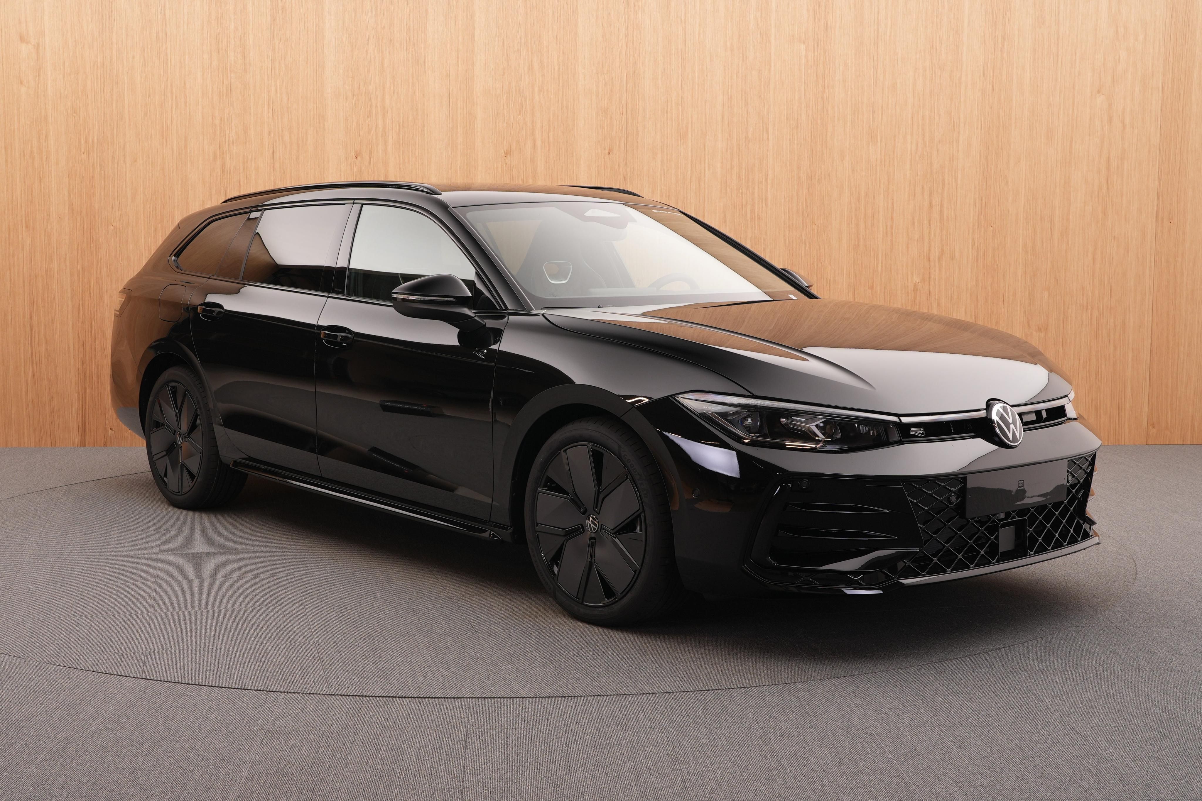 Volkswagen Passat, R-Line People 2.0 TDI 4x4 DSG - fotka 6
