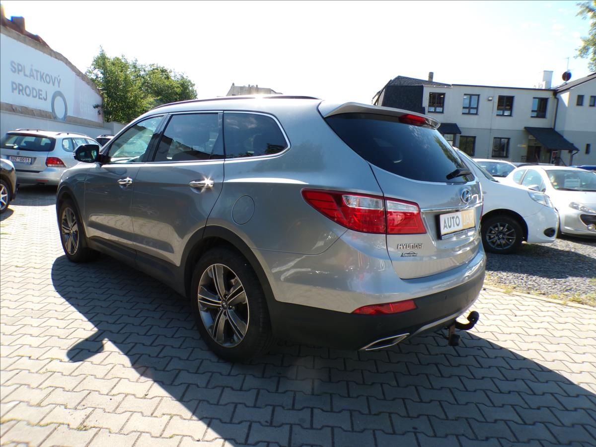 Hyundai Grand Santa Fe, 2,2 CRDI  7 MÍST,TAŽNÉ ZAŘÍZEN - fotka 4