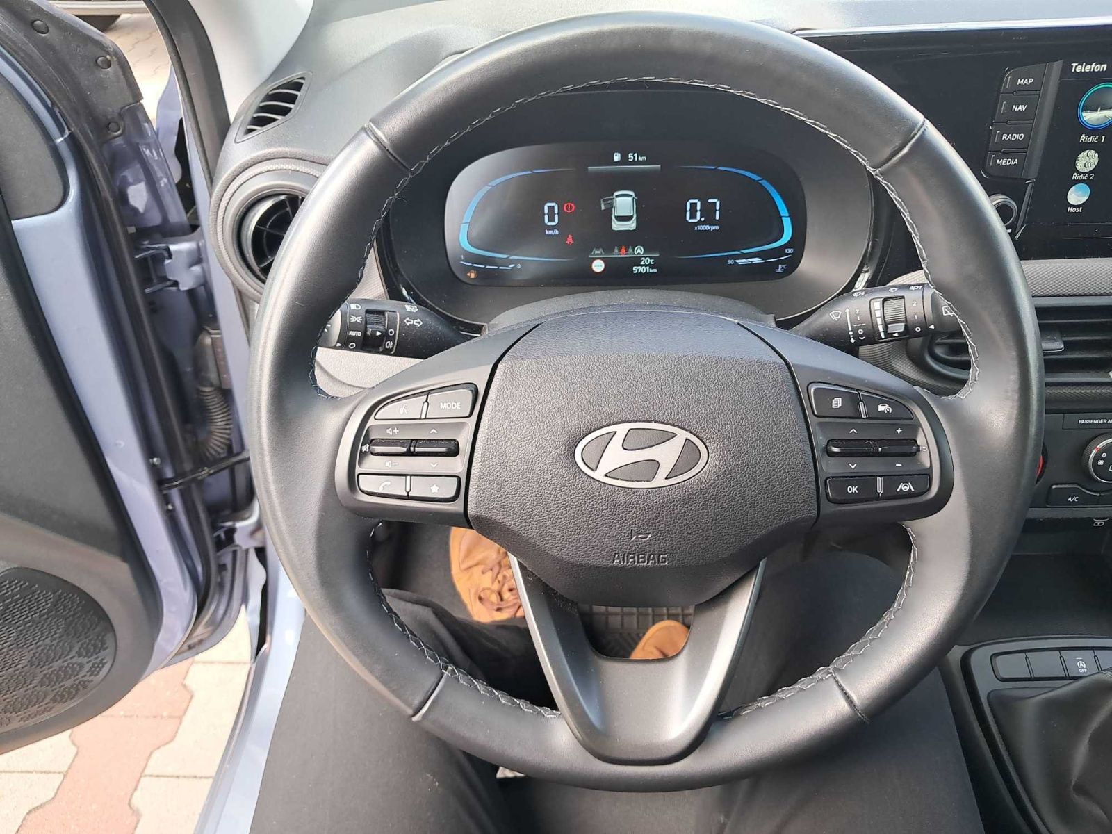 Hyundai i10, 1.0, ČR,1.maj, Serv.kniha - fotka 3