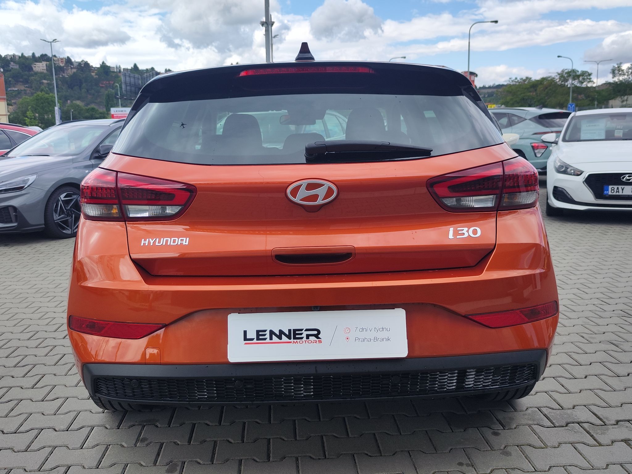 Hyundai i30, 1.0 T-GDI/73kW Smart DCT - fotka 6