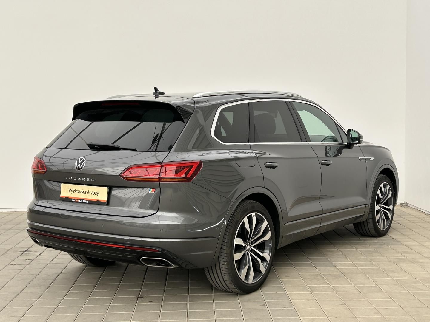 Volkswagen Touareg, 3.0TSI 250kW 4x4  R-Line - fotka 2