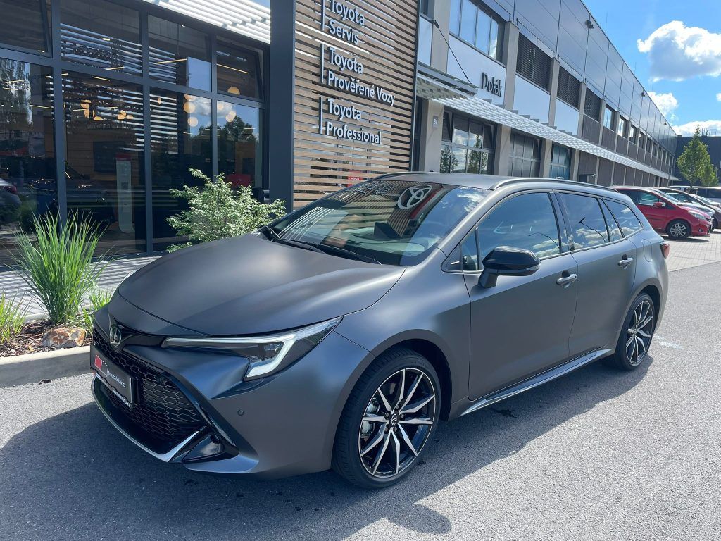 Toyota Corolla, 2.0 Hybrid automat GR SPORT - fotka 2