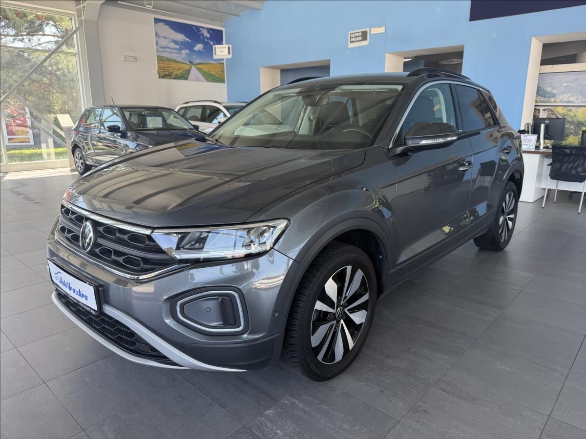 Volkswagen T-Roc, 1,0   TSI 85kW,SERVISKA,1.MAJ - fotka 3
