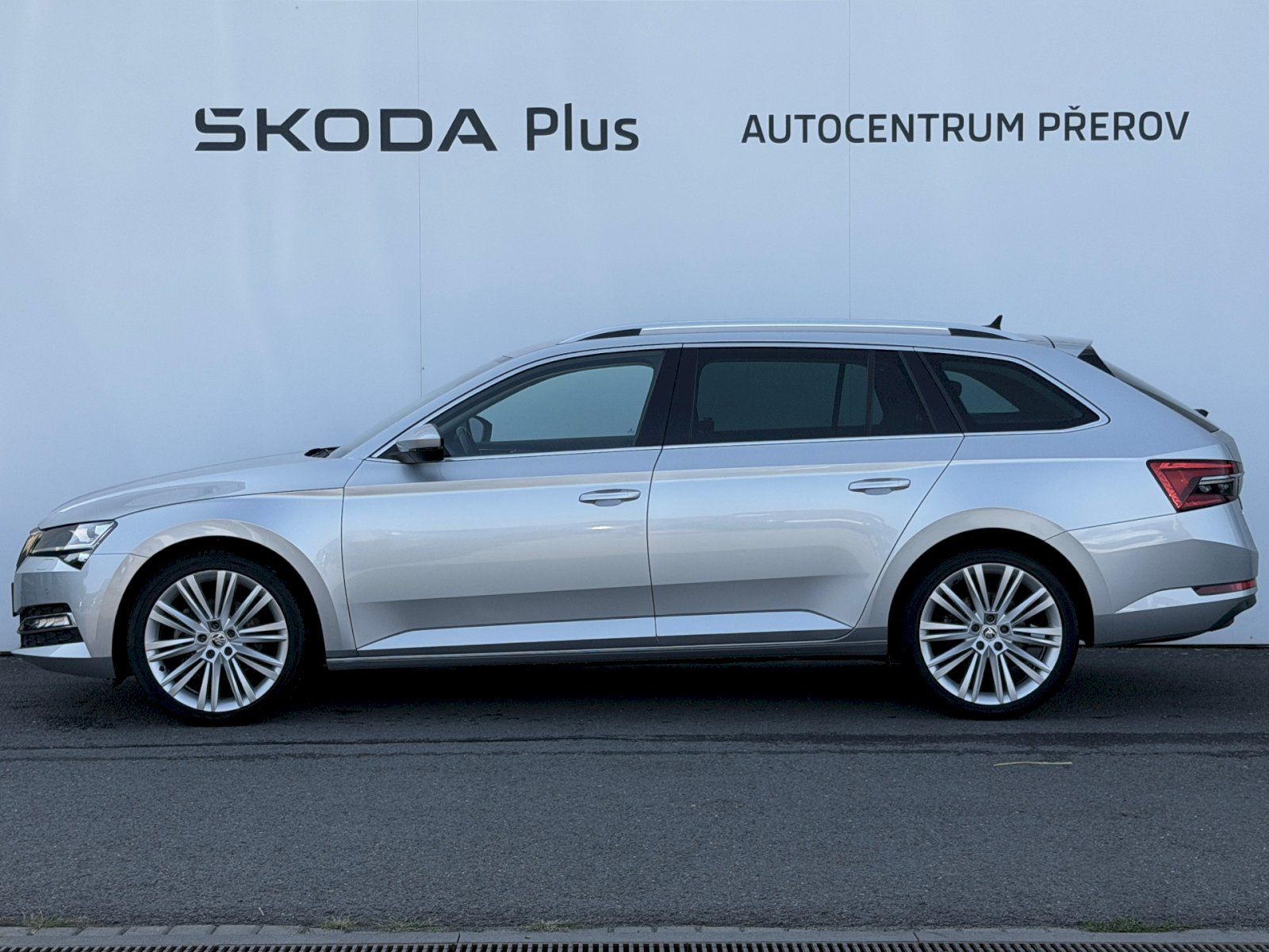 Škoda Superb, 2.0TDI 110kW Style Matrix Manu - fotka 3