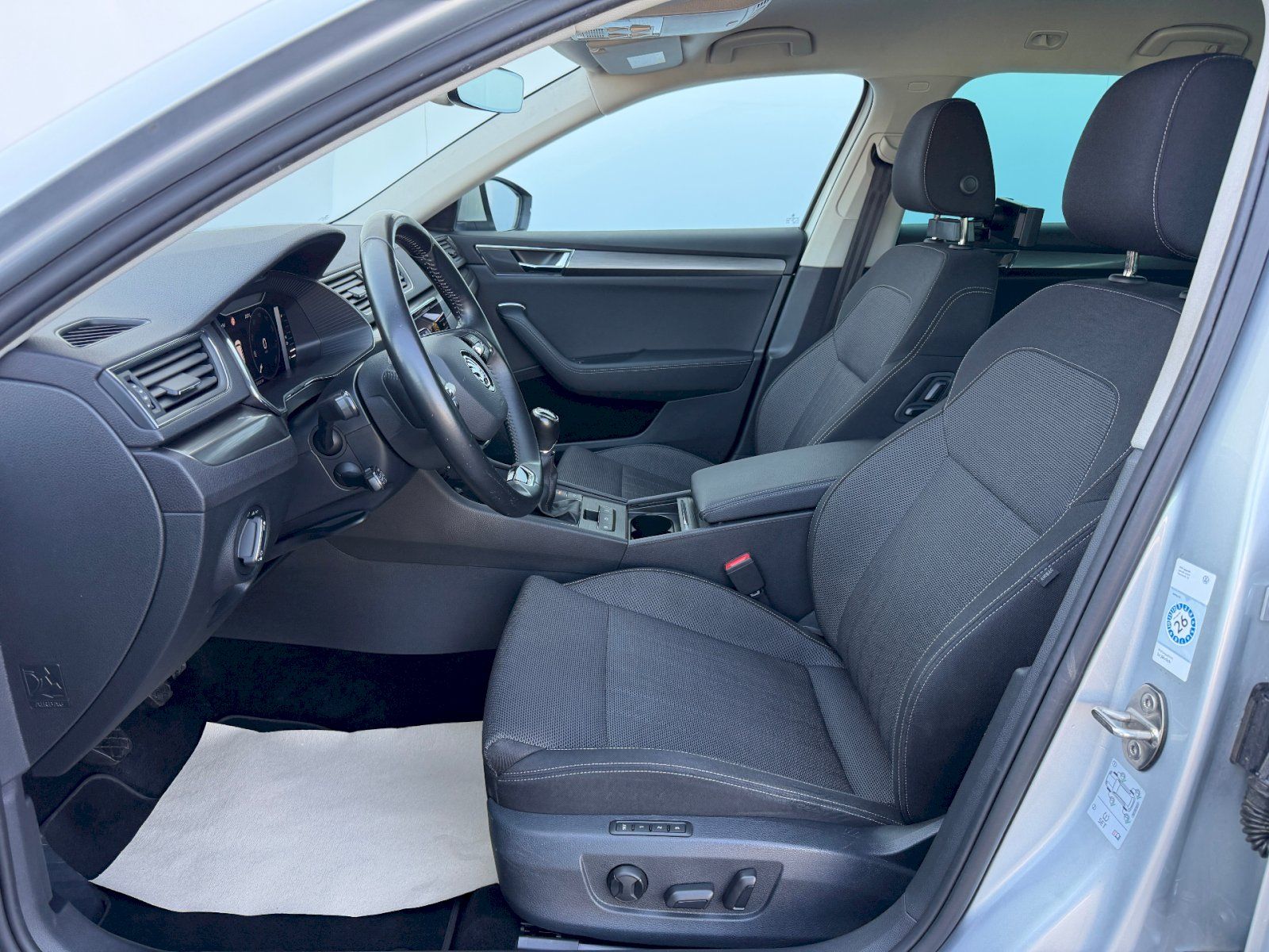 Škoda Superb, 2.0TDI 110kW Style Matrix Manu - fotka 5