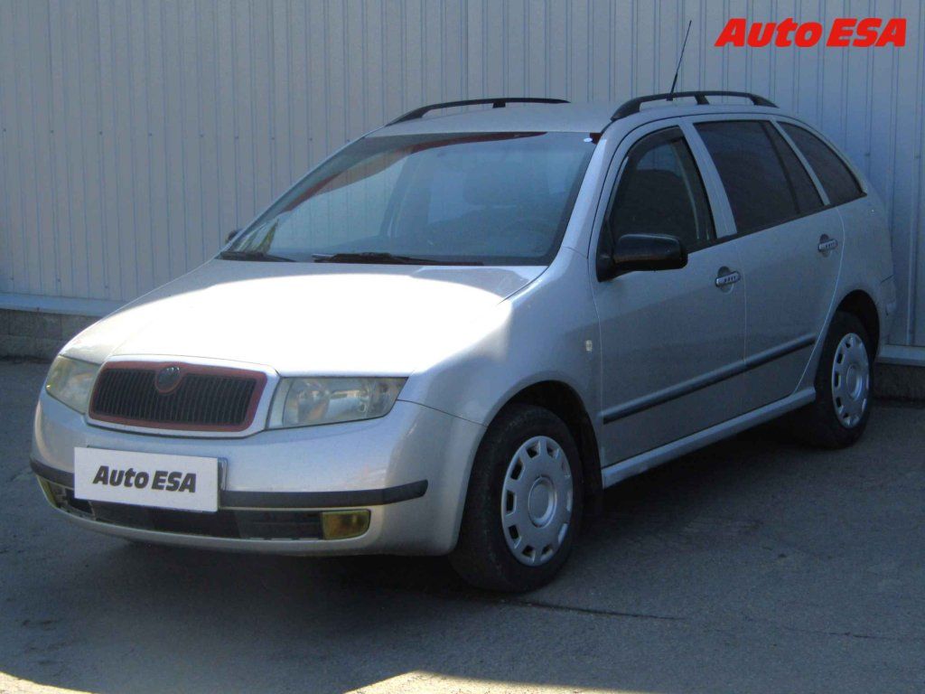 Škoda Fabia, 1.4i SPECIÁLNÍ AUTOMOBIL - fotka 3