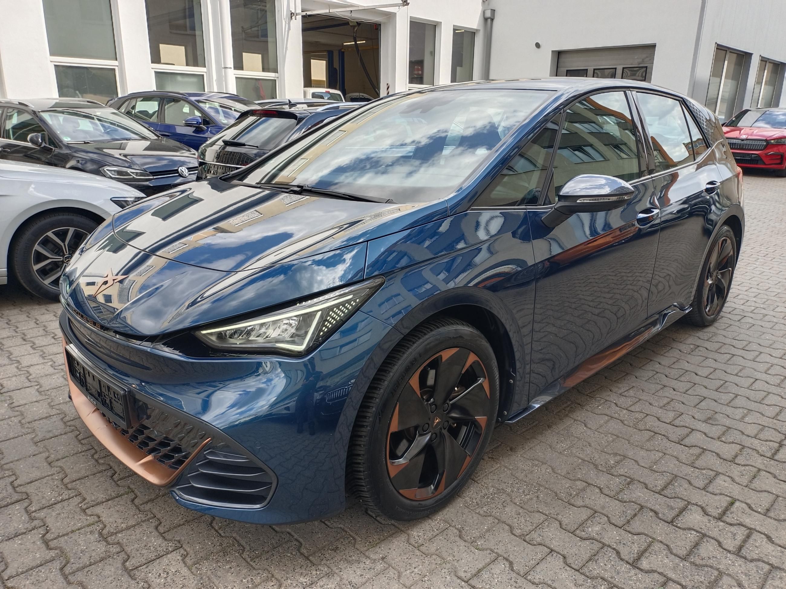 Cupra Born, Born 150kW / ACC / Kamery - fotka 4
