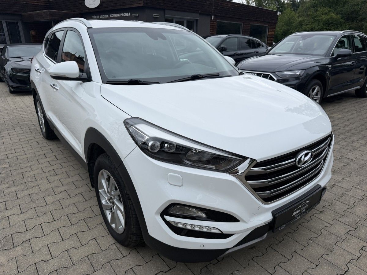 Hyundai Tucson, 2.0 CRDI 100kW Style 4x4 Auto - fotka 3